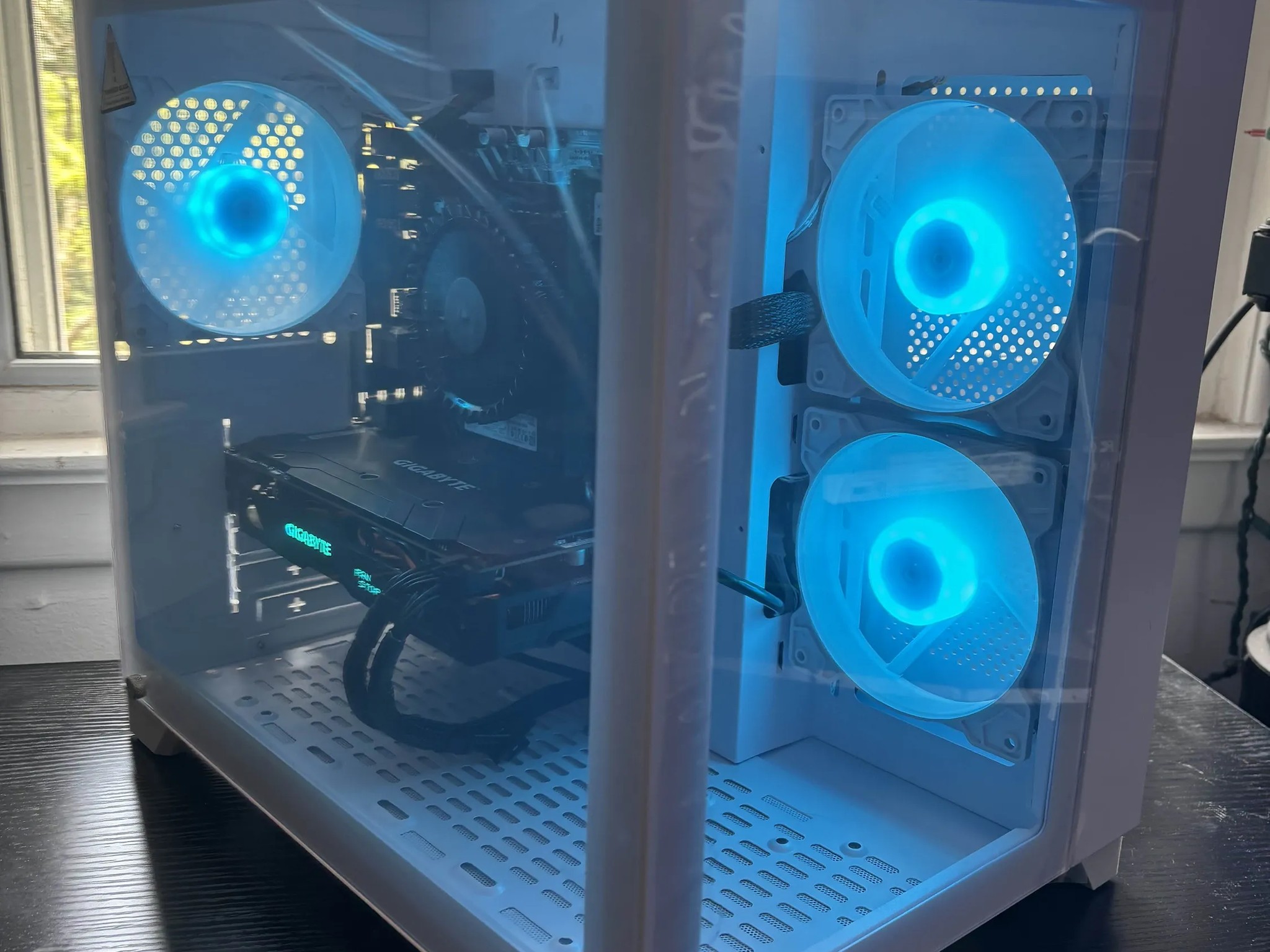 GAMING PC i5 12TH GEN RADEON RX 570 RGB Lighting RGB Fans Computer