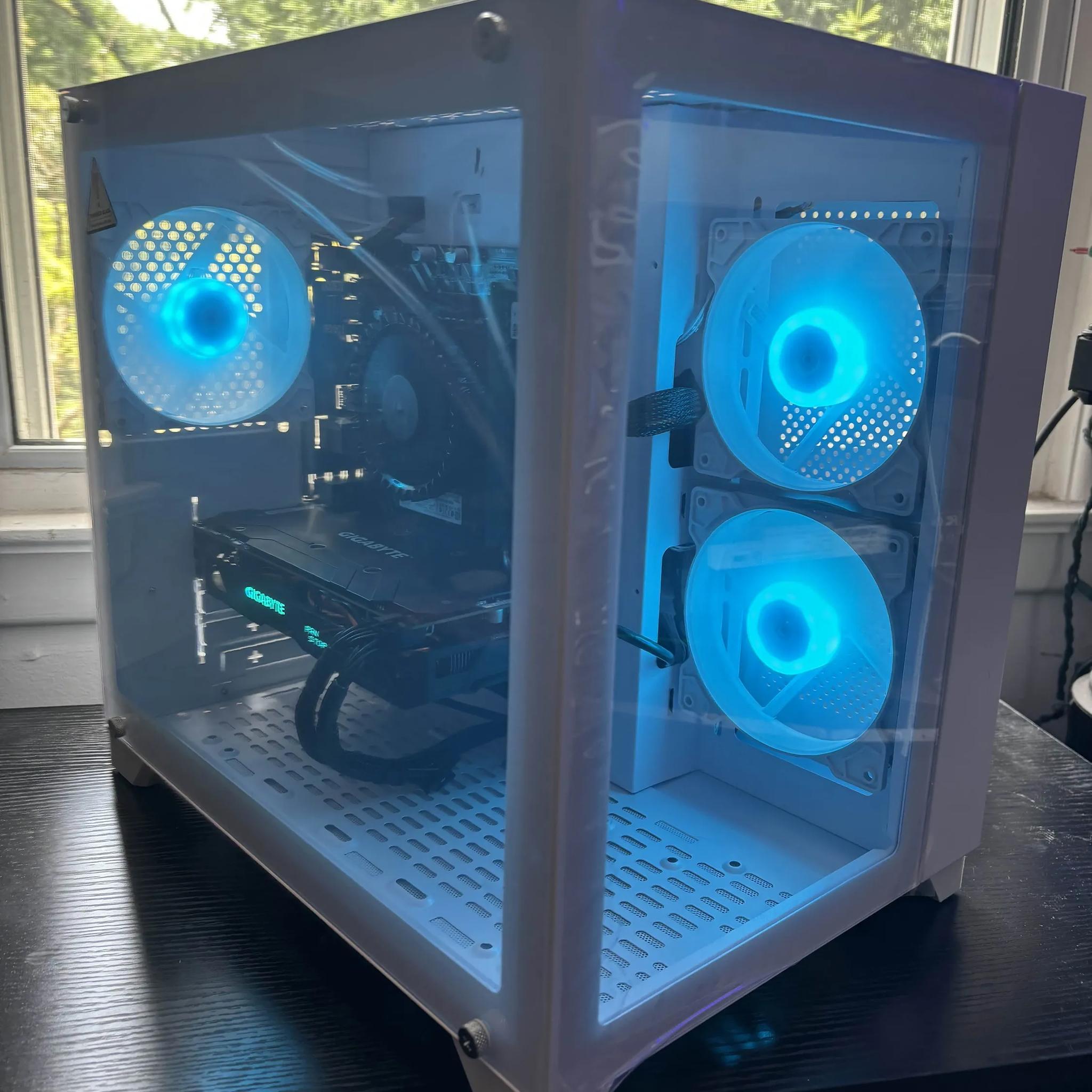 GAMING PC i5 12TH GEN RADEON RX 570 RGB Lighting RGB Fans Computer