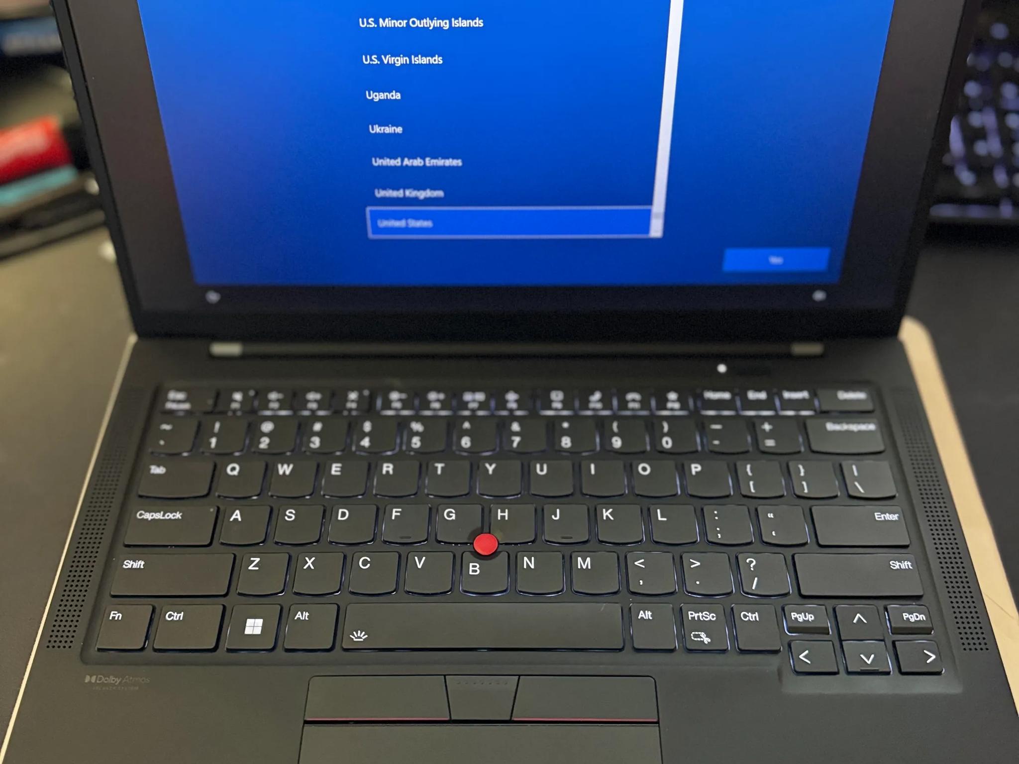 Lenovo Thinkpad X1 Carbon Gen 10 - 32GB Vram/32Gb Physical Ram/256gb Storage With Docking station