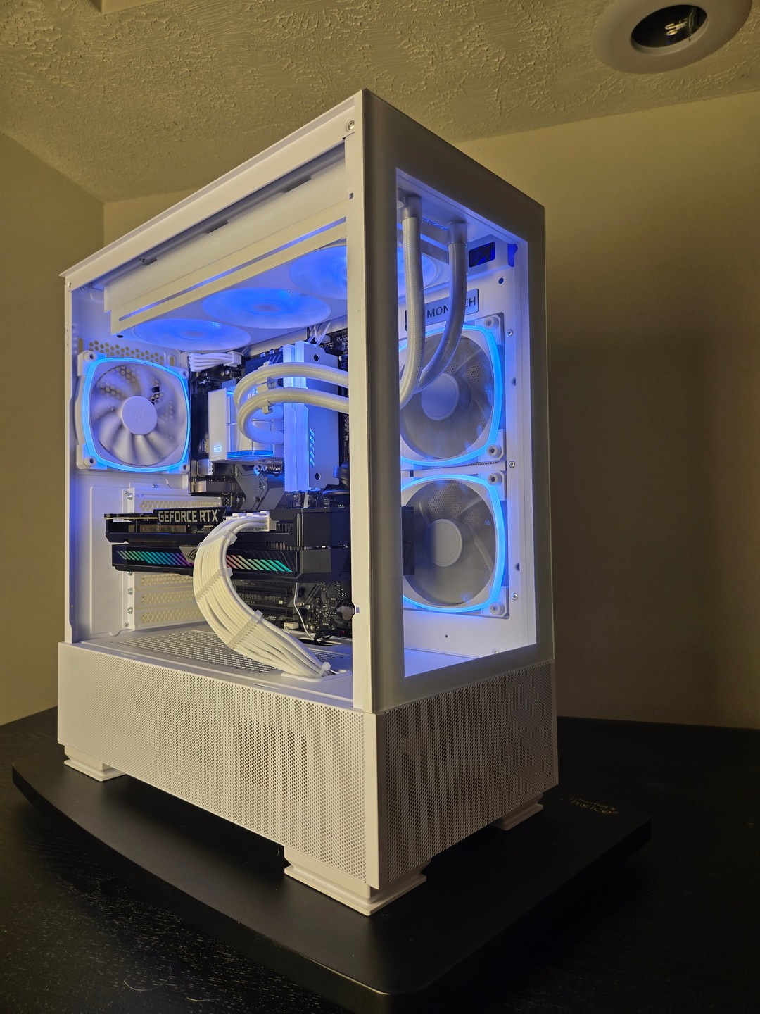 RTX 3070 Ti | Intel i5 12600K | 16gb DDR5 | 1tb Storage | Jawa