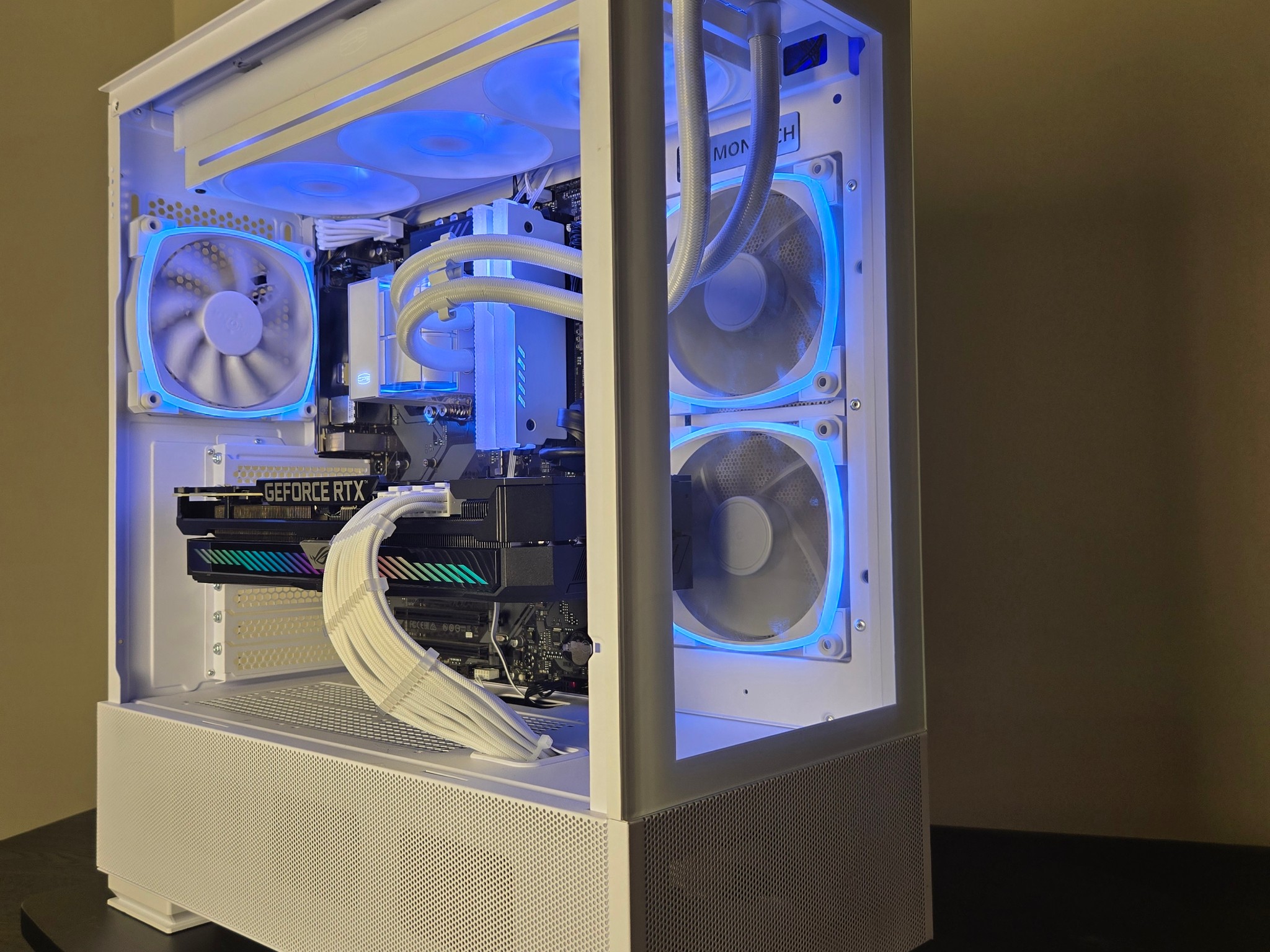 RTX 3070 Ti | Intel i5 12600K | 16gb DDR5 | 1tb Storage