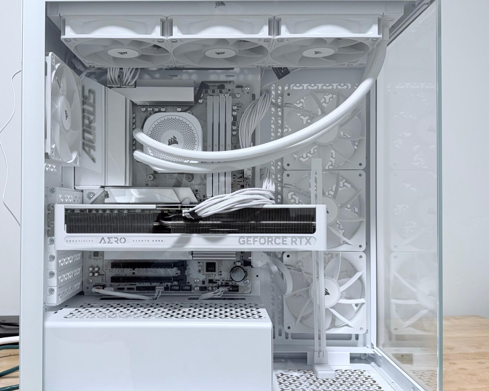Gaming PC ICE RTX 5070 OC 12GB