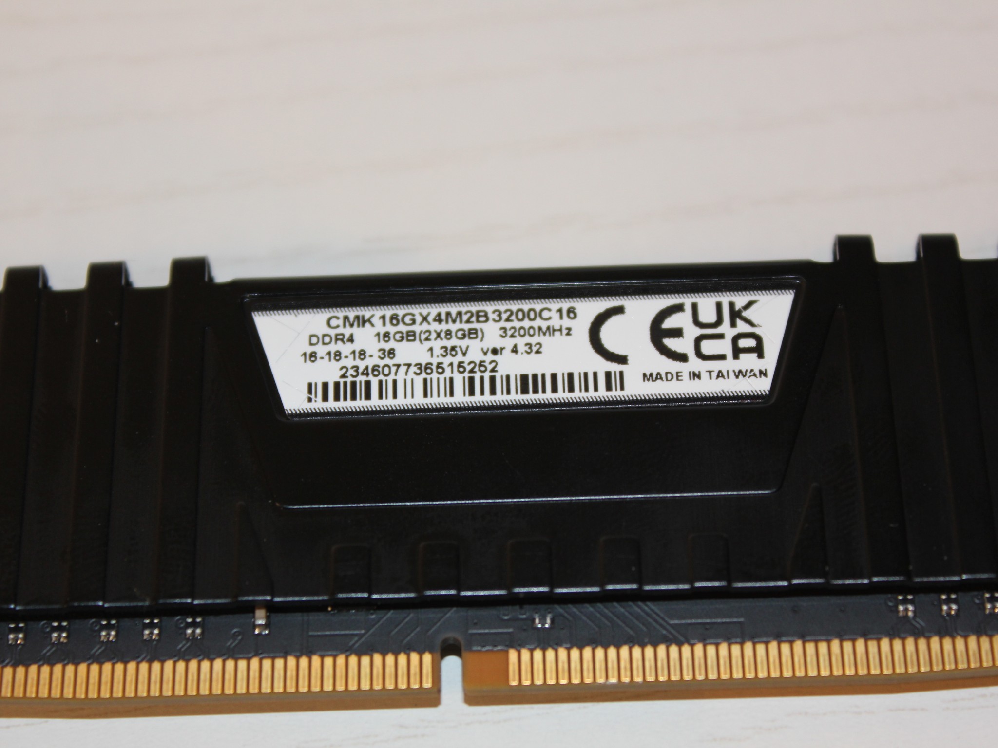 16GB | Corsair Vengeance LPX | DDR4 | 3200MHz | CL16