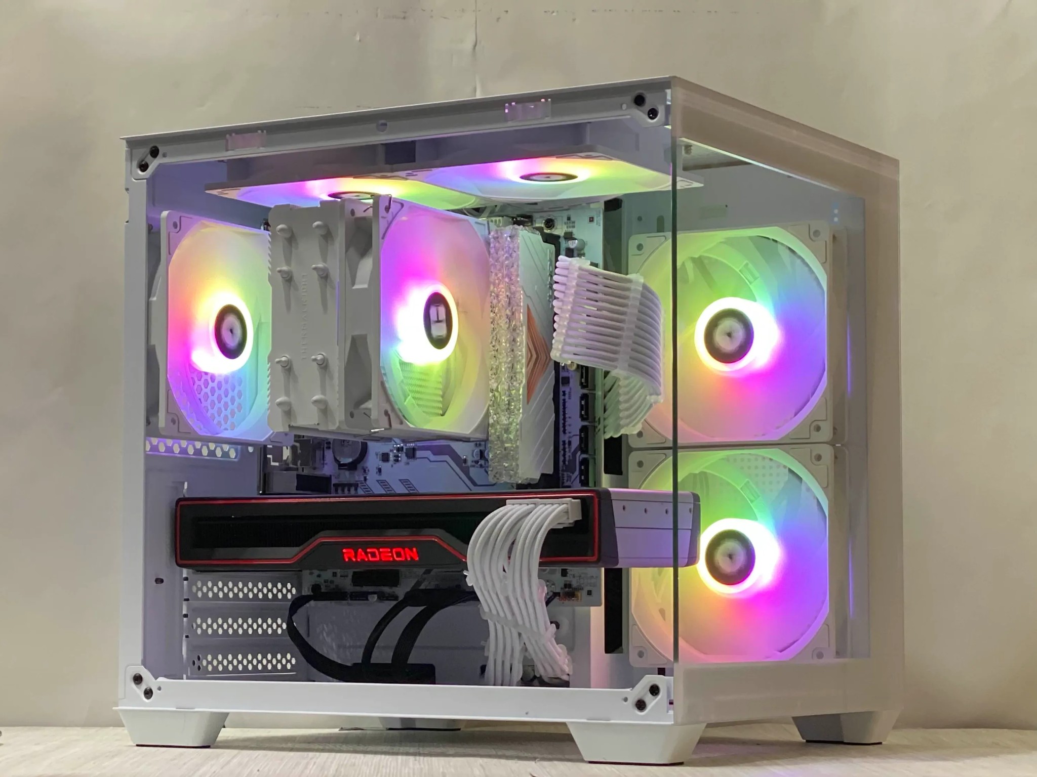 RX 6800, Ryzen 5 5600, 16GB DDR4, 1TB NVMe SSD, WiFi - Gaming PC