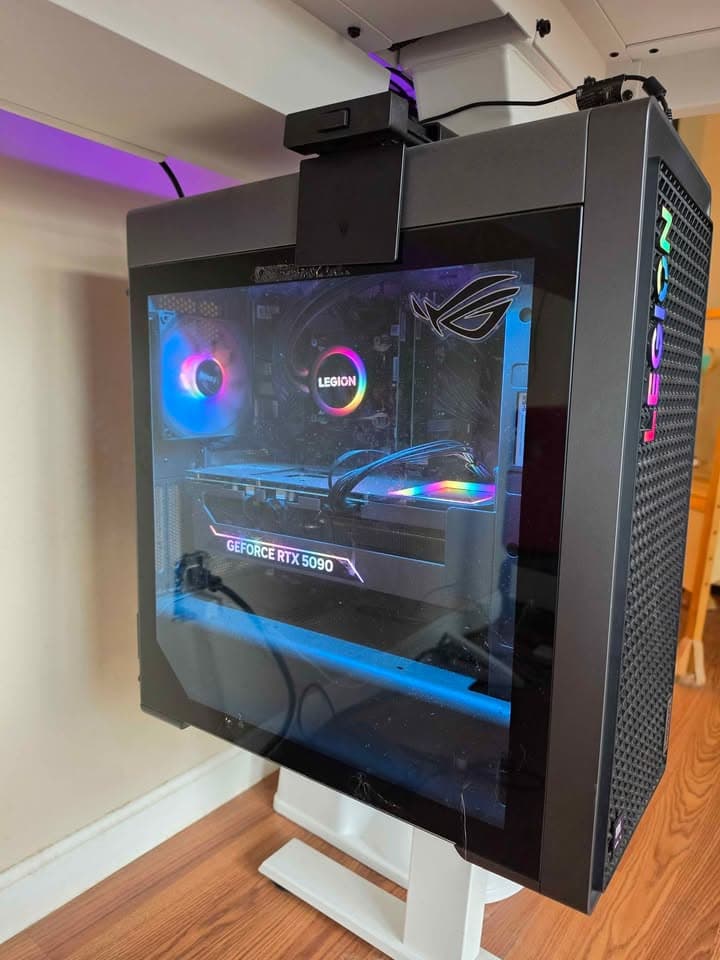 Lenovo Legion Tower 7i Gen 10 – RTX 5090 / 64GB RAM / Ultra 9 285K