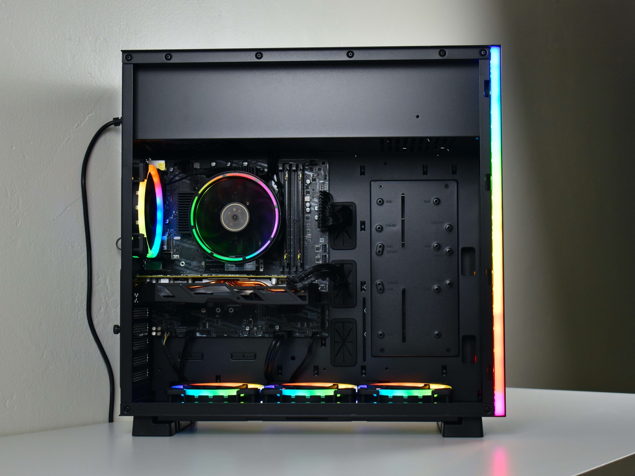 Forge Warrior Custom Gaming PC // RX 580 8 GB // 10105f // 500 GB NVME SSD // 16 GB DDR4 // WiFi 5