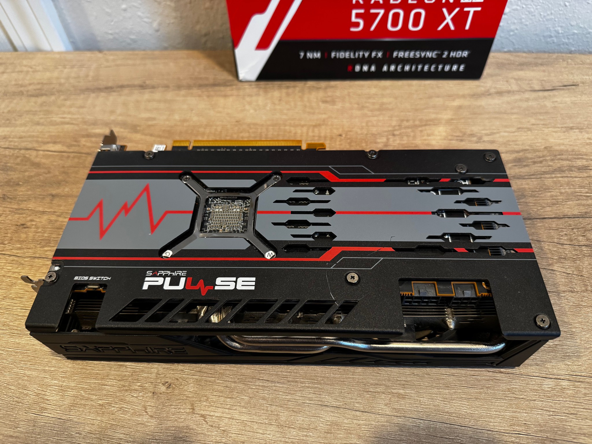 Sapphire PULSE Radeon RX 5700 XT