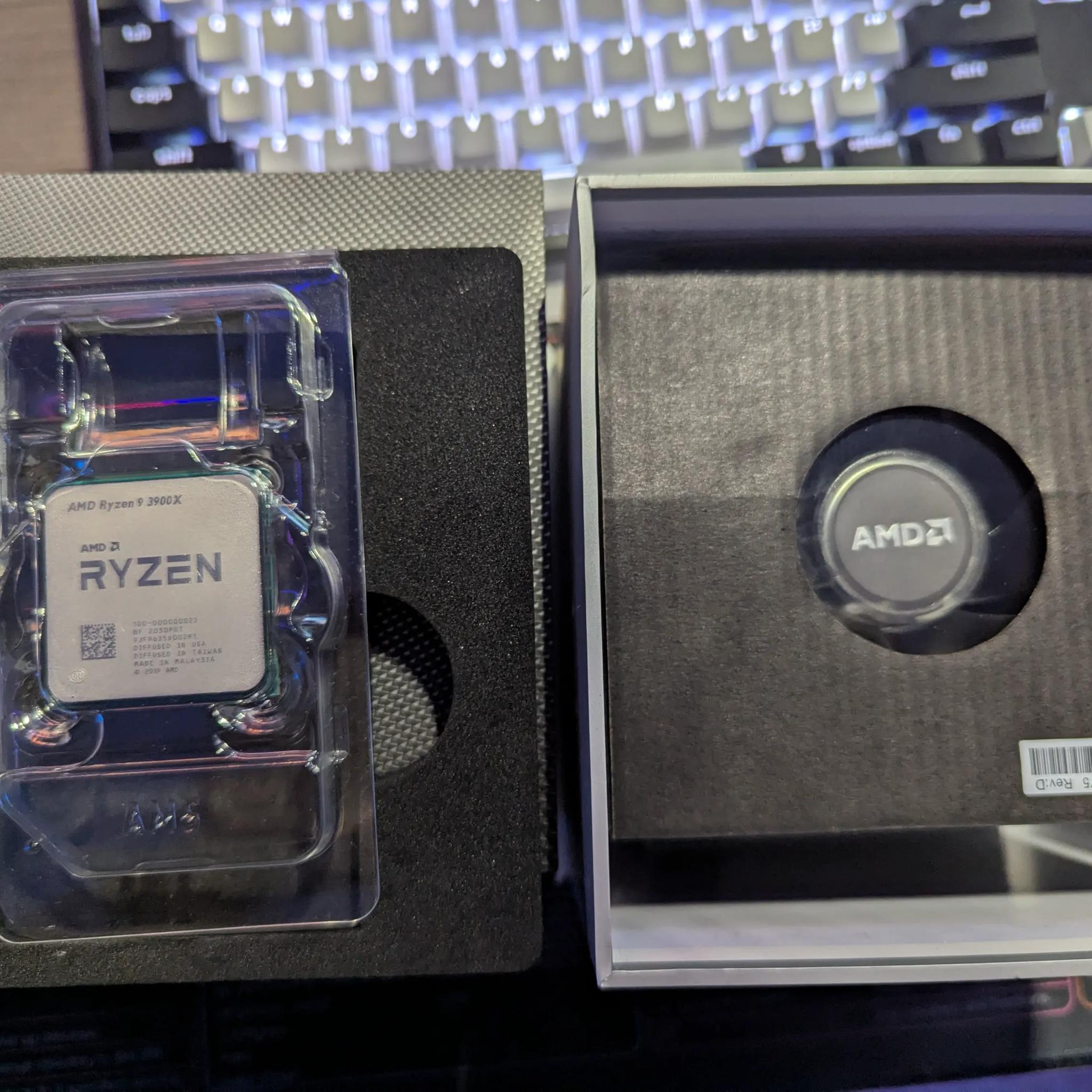 Ryzen 9 3900X CPU with Brand New Wraith Prism RGB Cooler