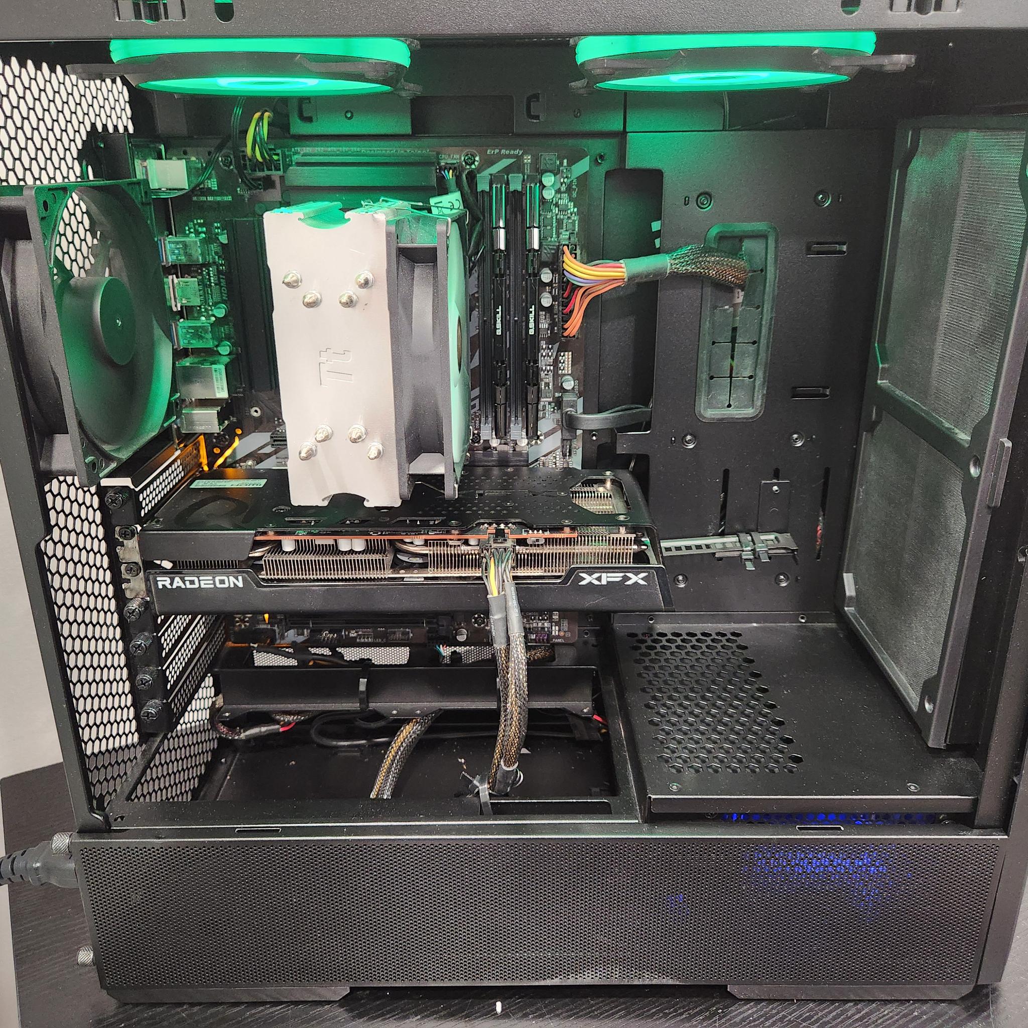 ENTER THE MATRIX....High end Gaming/streaming pc!