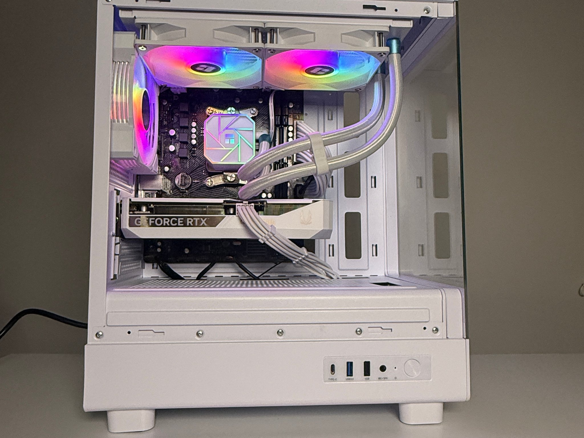 1440p High FPS White Gaming Computer🔹Rtx 3070🔹 WiFi AMD Bluetooth| 240mm Liquid Cooler AIO