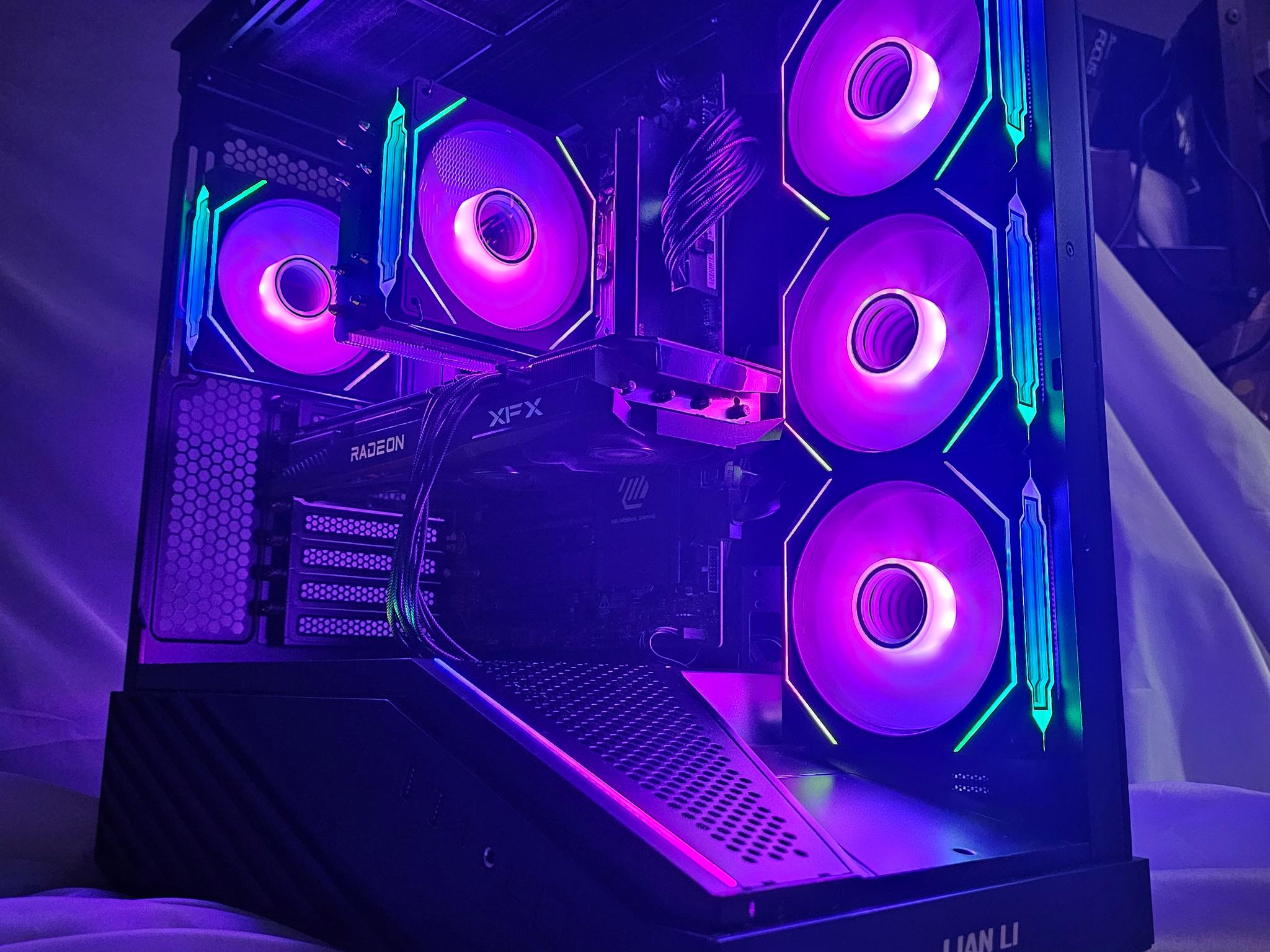Échelon INVICTUS AM5 - Ryzen 5 7600X, 5060, 16GB DDR5 Dual Channel, 1TB NVME + 1TB HDD, WiFi7