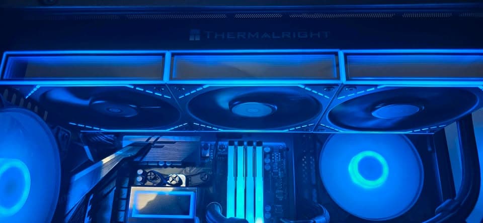 "Tron Battery" Custom Gaming PC Ryzen 5700x/RTX 3080 12GB