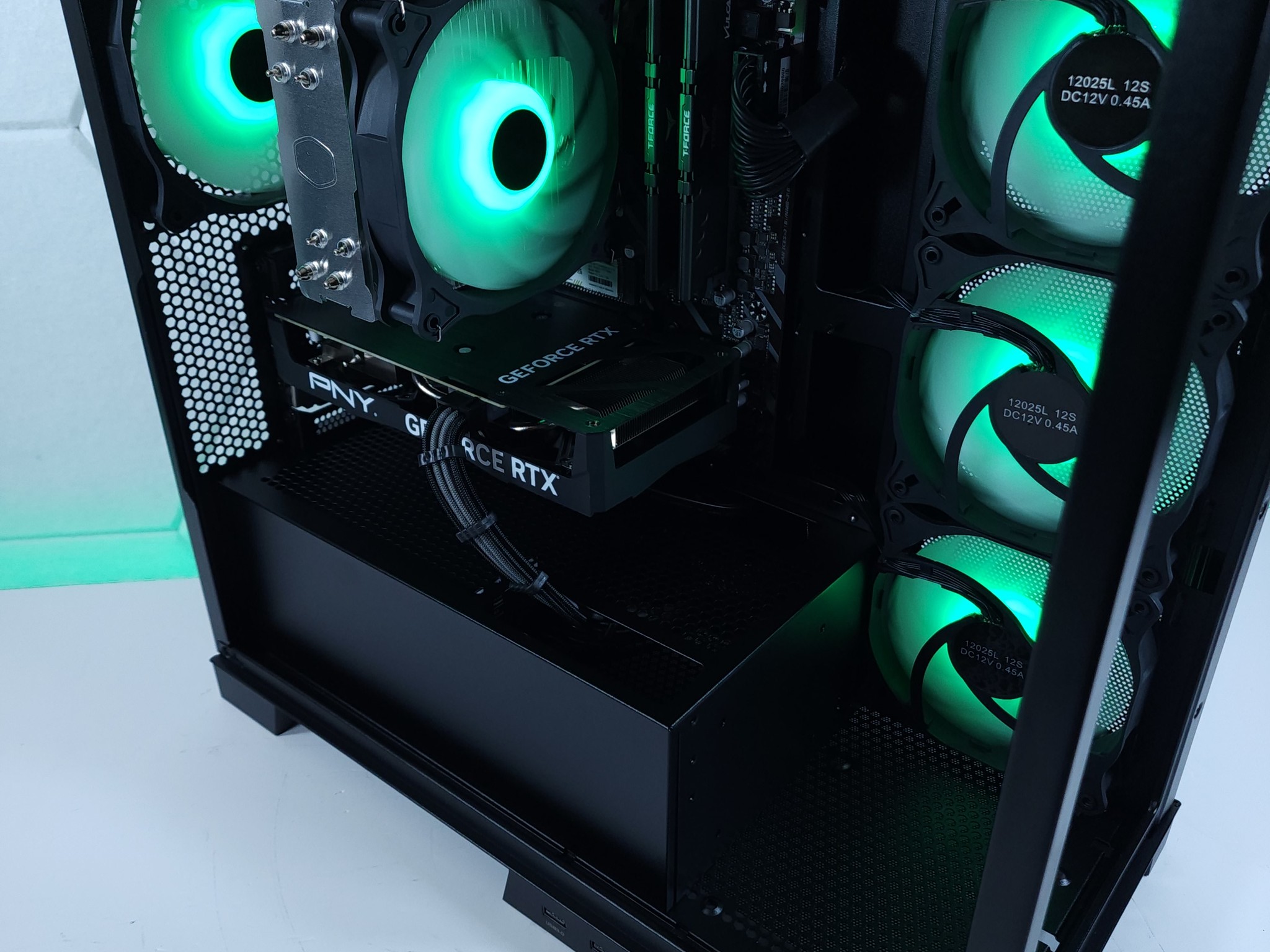 💚RTX 4060●Ryzen 5 5600GT●1TB M.2 SSD●16GB 3200MHz●1080p Gaming Computer