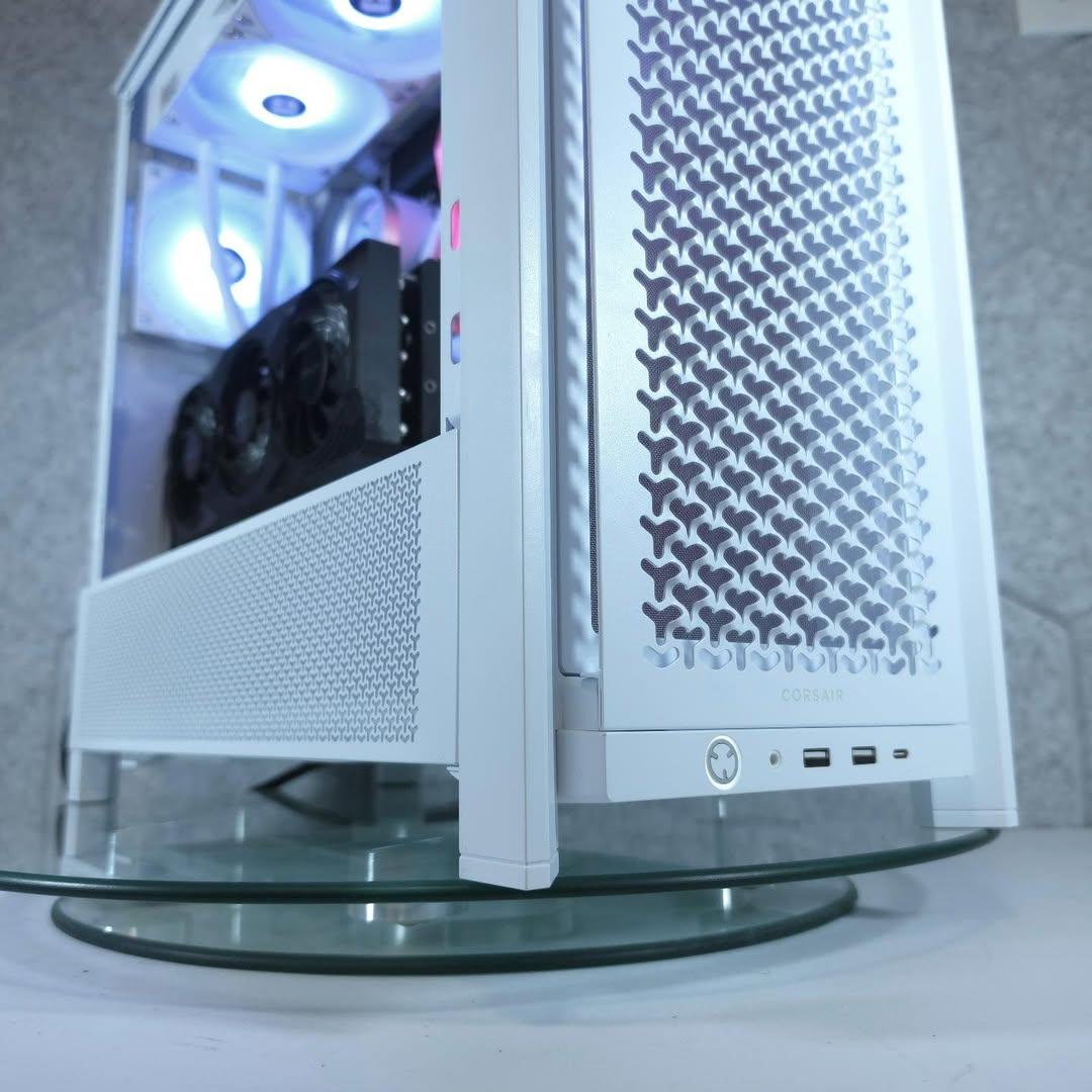 ASUS RTX 5070 ❤️ Ryzen 7 9800X3D