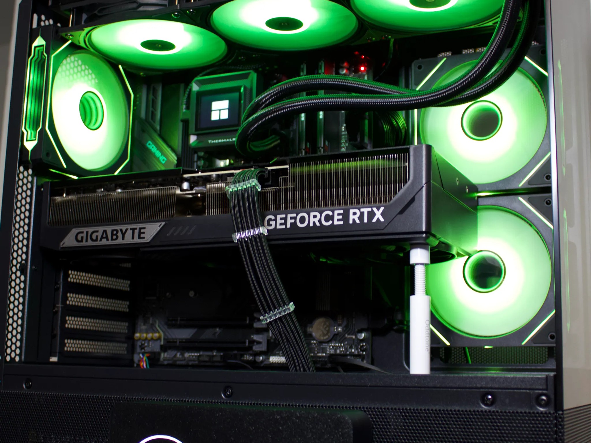 Beast RTX 5090 | Ryzen 9 9950X3D | 2TB NVMe | 64GB DDR5