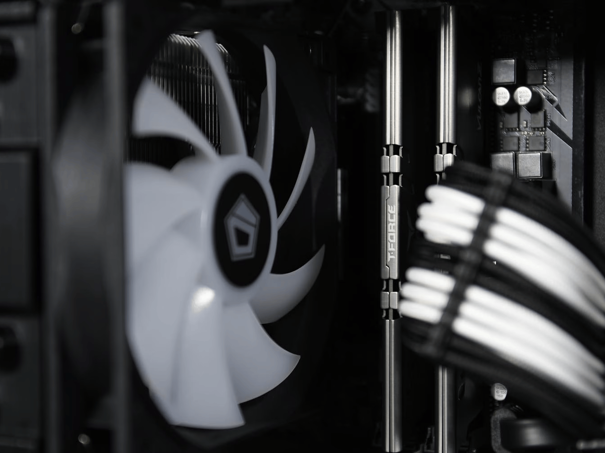 ◻️◼️ AMD Ryzen 5 3600 // MSI Ventus 2X RTX 2060 6GB // Vulcan Z 16GB 3200MHz | Mid-Range Gaming PC