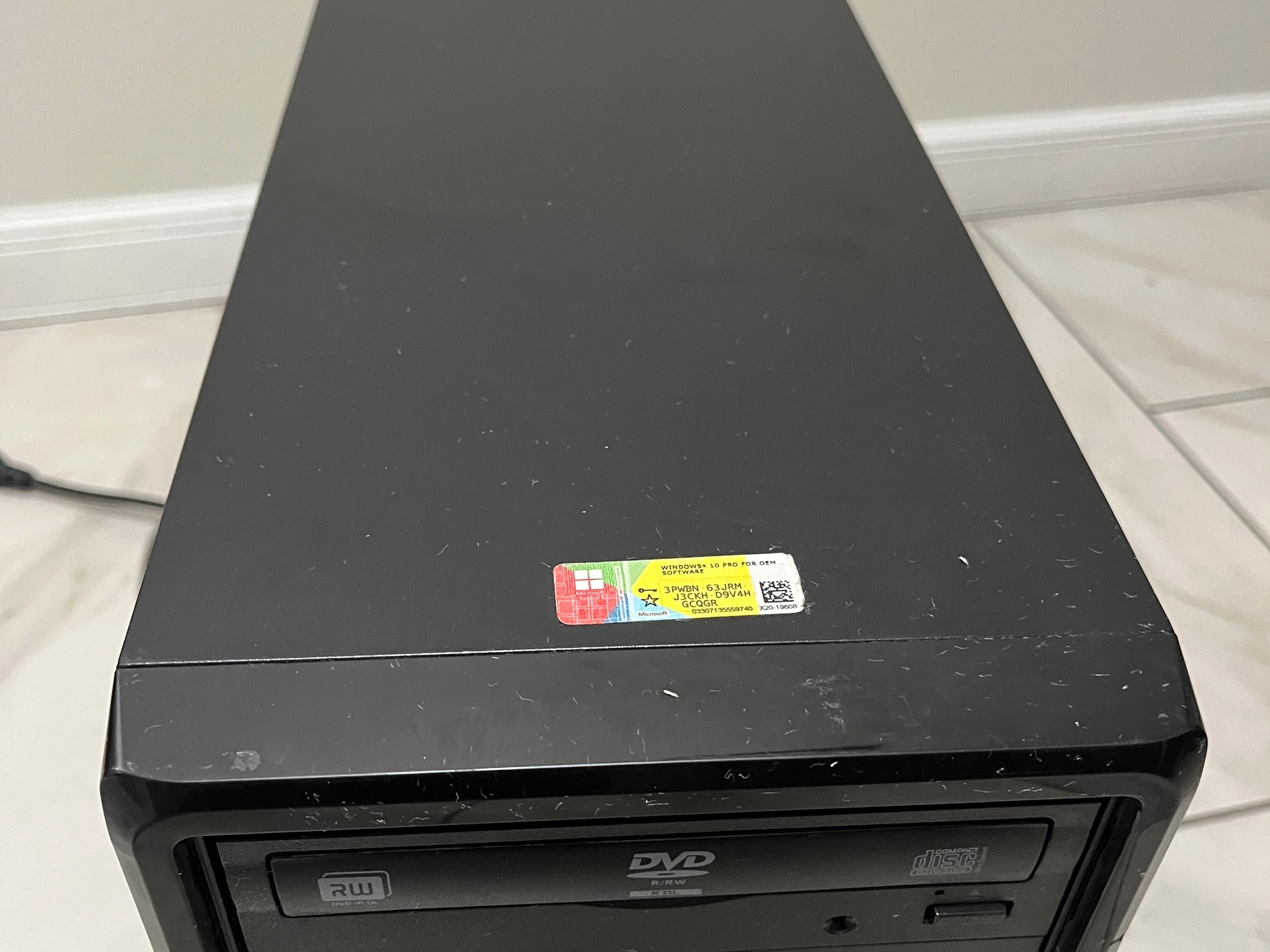 NVIDIA RTX 4060, Intel i7-7700, 16GB RAM, 1.1TB Storage - Gaming PC w/Wi-Fi, BT