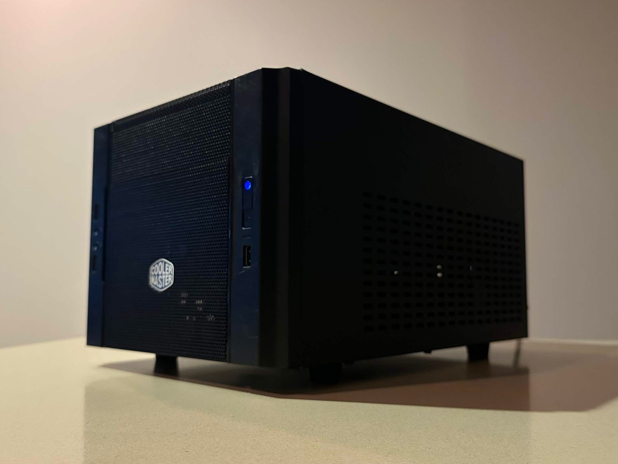 Starter Gaming PC - Intel Core i5-4690K | XFX Radeon RX 470 | 16GB RAM | 256GB SSD & 1TB HDD | Win10