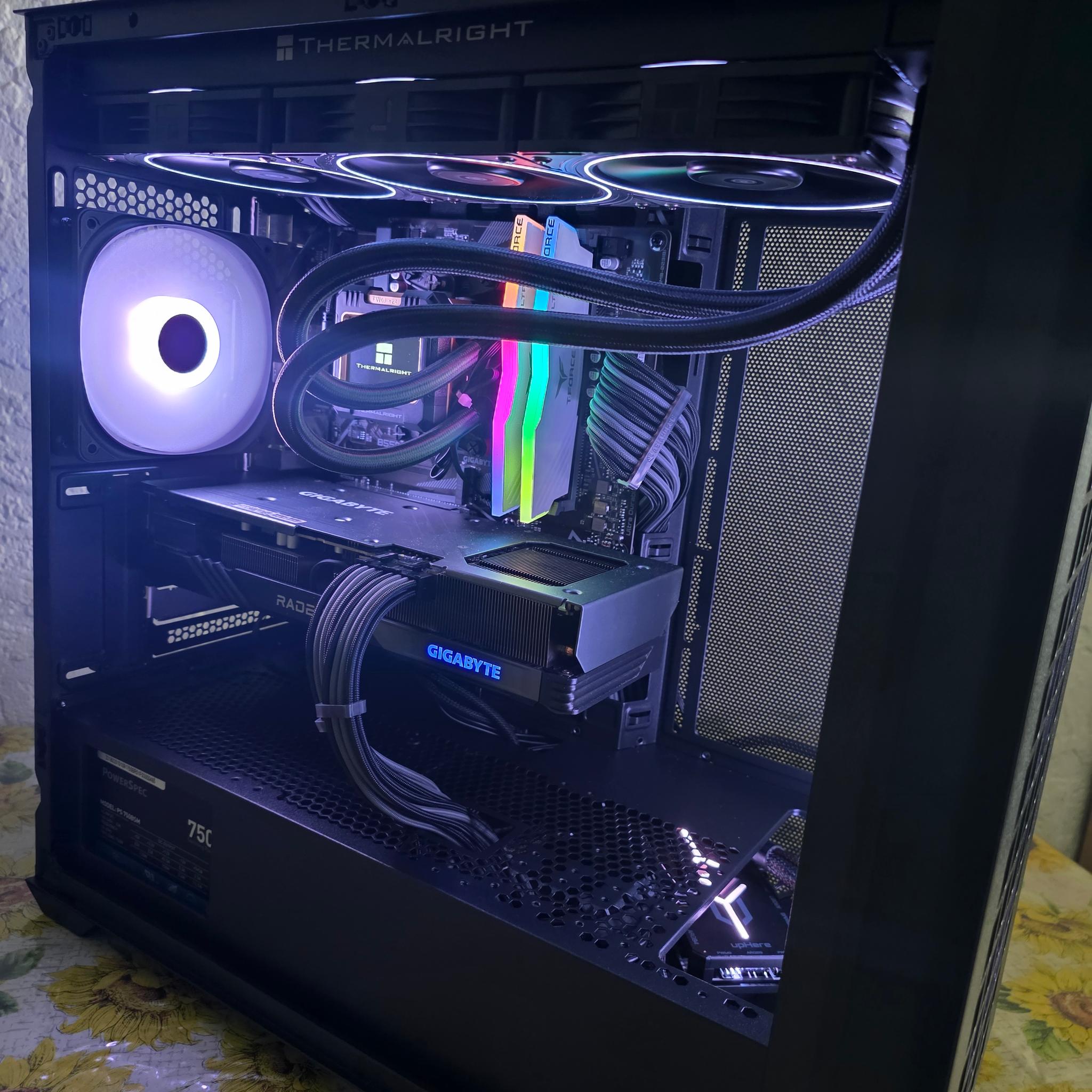 Ryzen 5 5500 / RX 7600XT 16GB/ 1TB NVME / WINDOWS 11 HOME