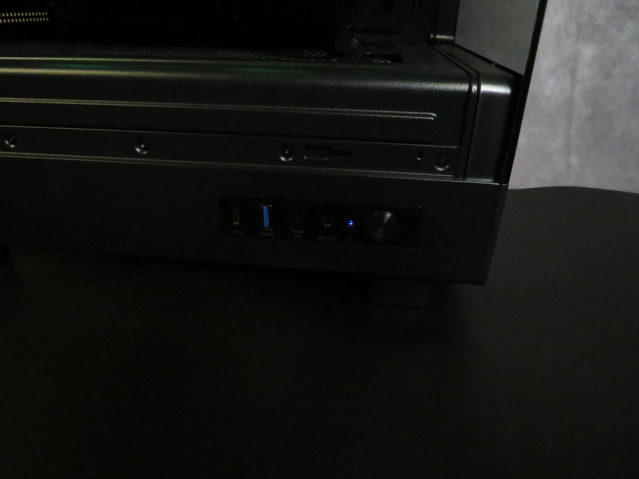 Amazing Mid-Range Gamer: Ryzen 5 3600 + RTX 2080 Super + 16 GB DDR4 + 1 TB SSD