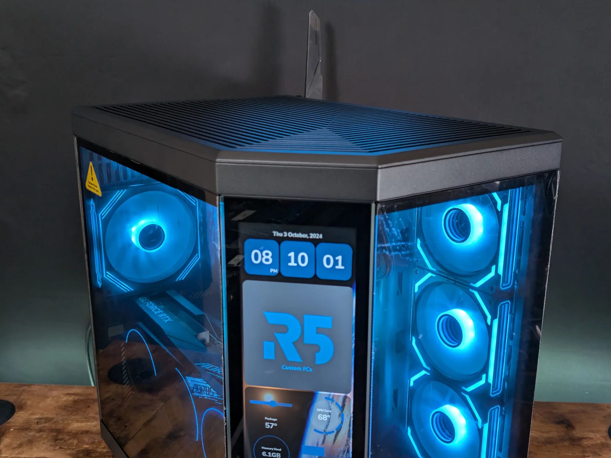RTX 4090 // Ryzen 9 7950x3D // 64GB DDR5 // 2TB Samsung 990 Pro // WiFi