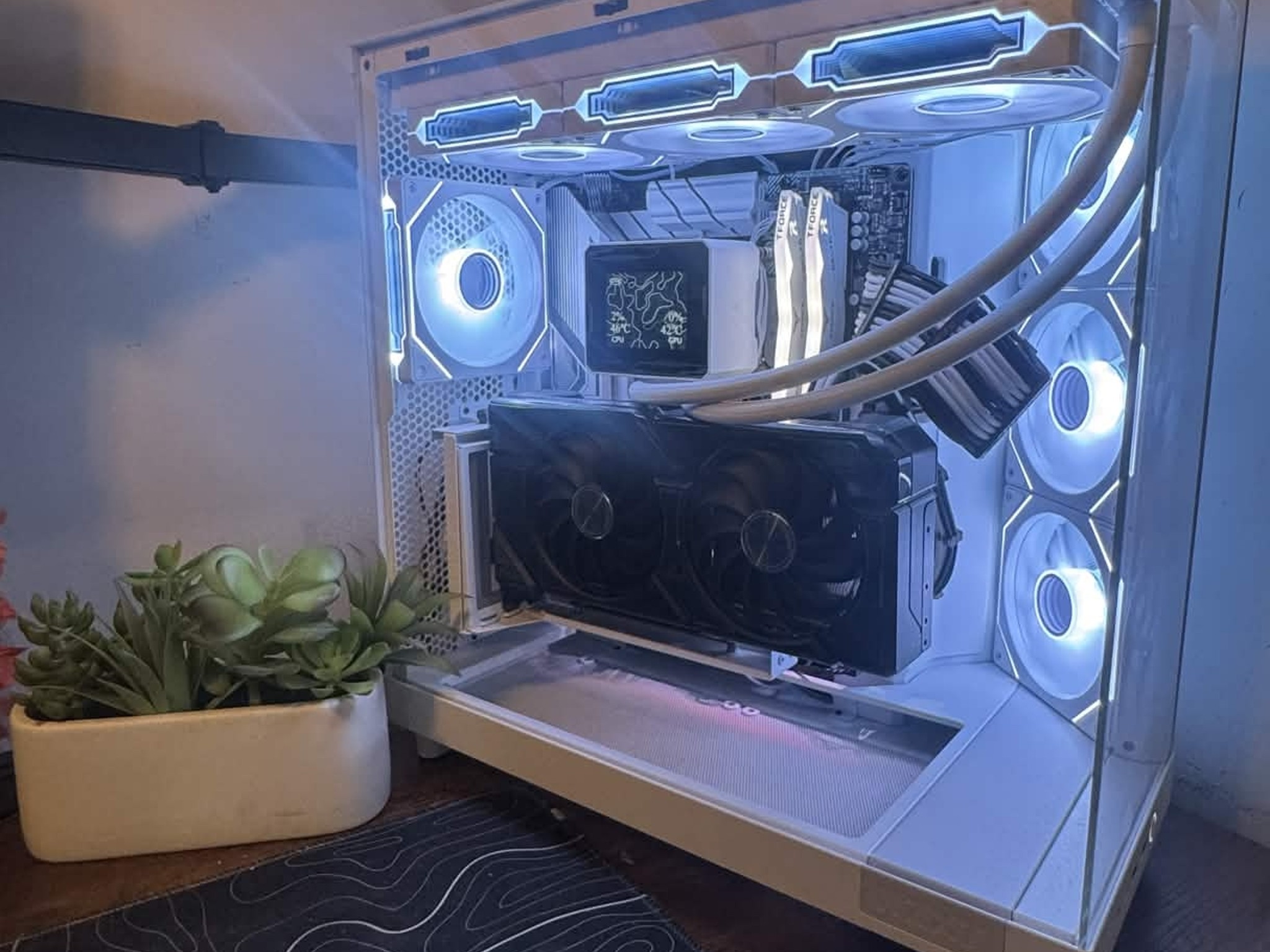 White/Black "Tuxedo" High End PC - i7 13700KF | RTX 4070 | 32GB DDR5