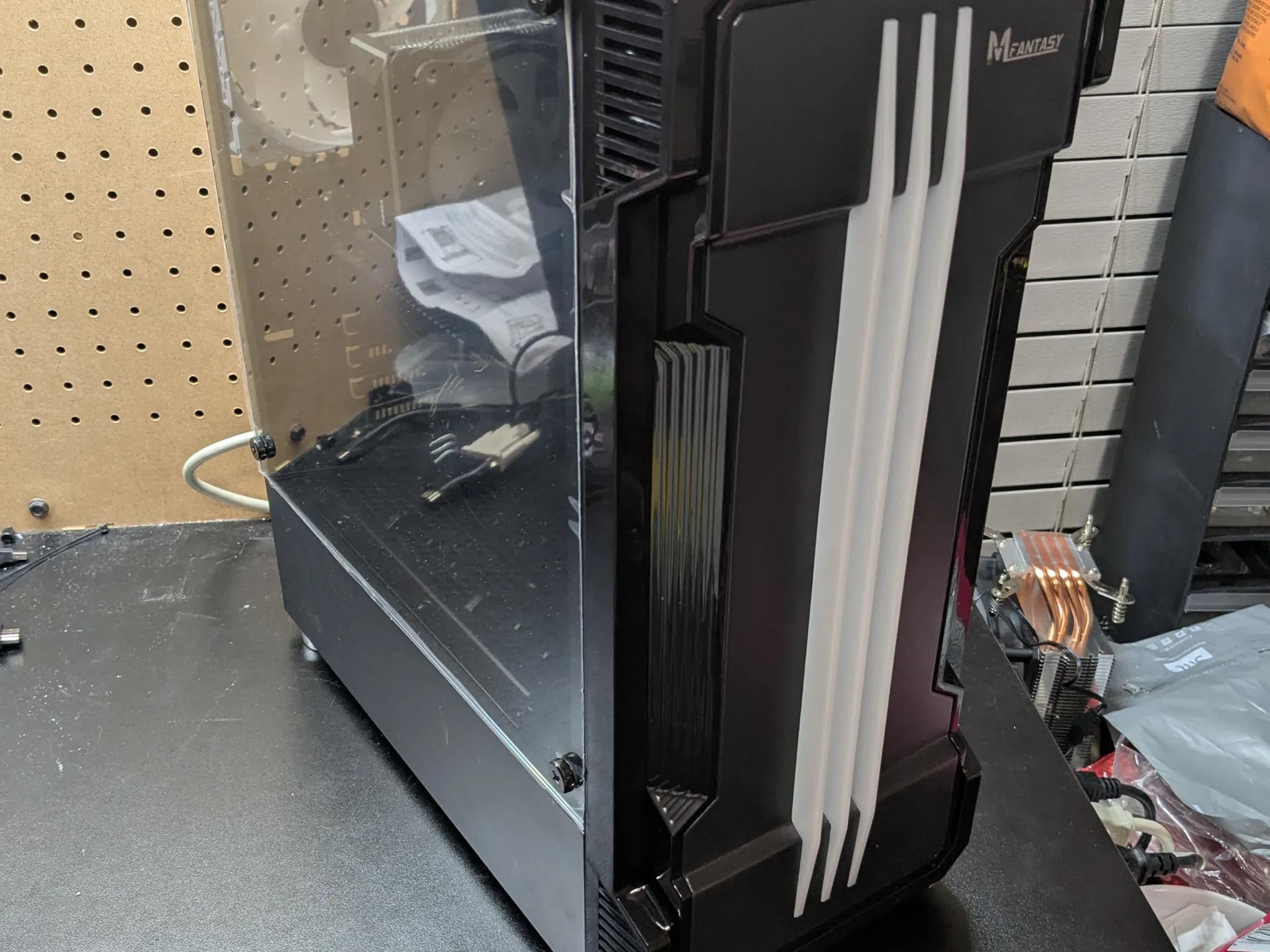 Rush B: 3 Stripe | 120 FPS Fortnite | Scratch and Dent | i5-4570, 16GB RAM, 480GB SSD, GTX 950