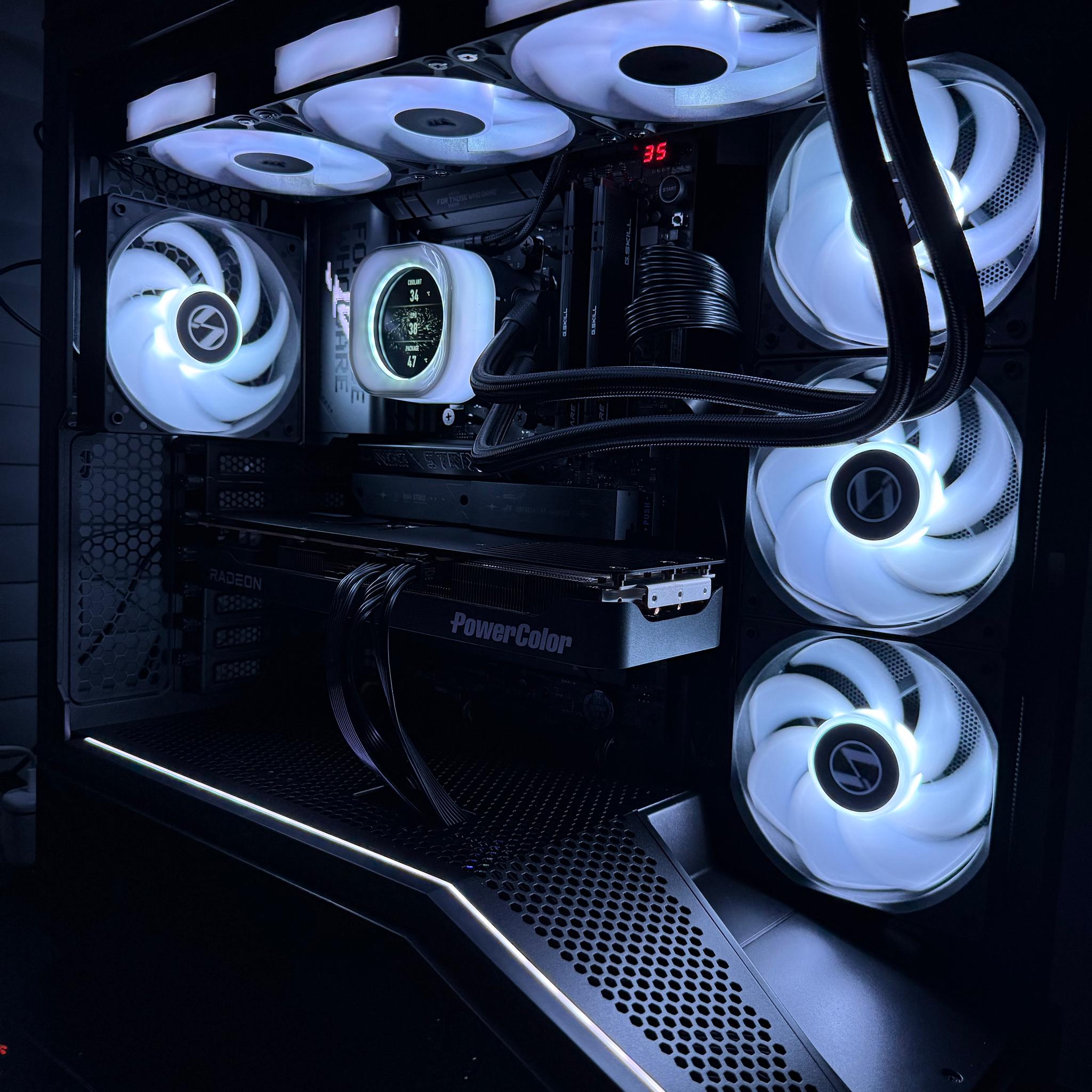 Gaming PC — Ryzen 7 9800X3D / RX 9070 1GB