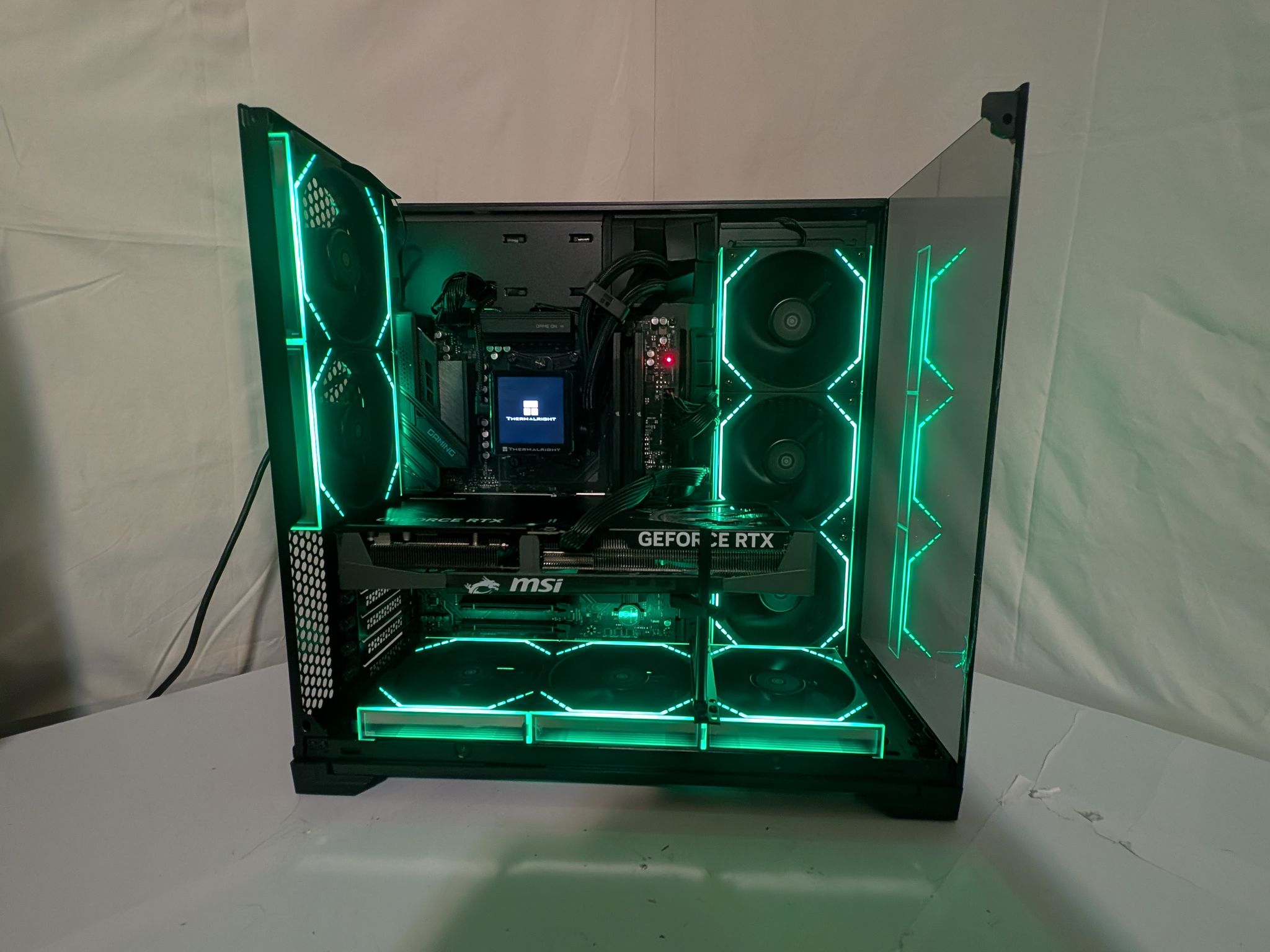 RTX 5080 | RYZEN 7 9800x3d | 64GB DDR5 | 2TB NVME | X870 MOTHERBOARD | lian li o11