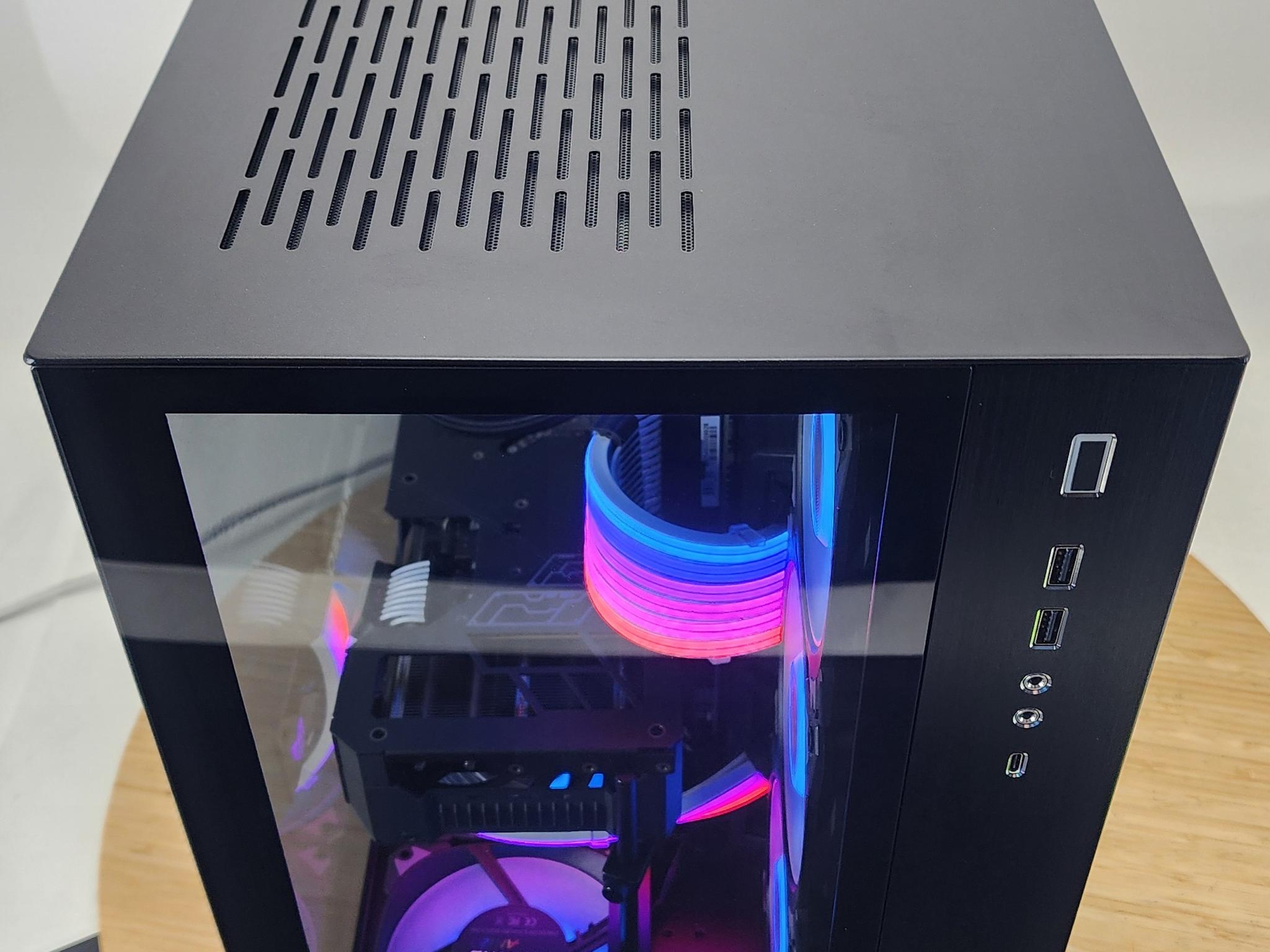 Gaming PC Ryzen 7 7800X3D 32GB RAM 1TB SSD RX 7800 XT 16GB Win11 Computer