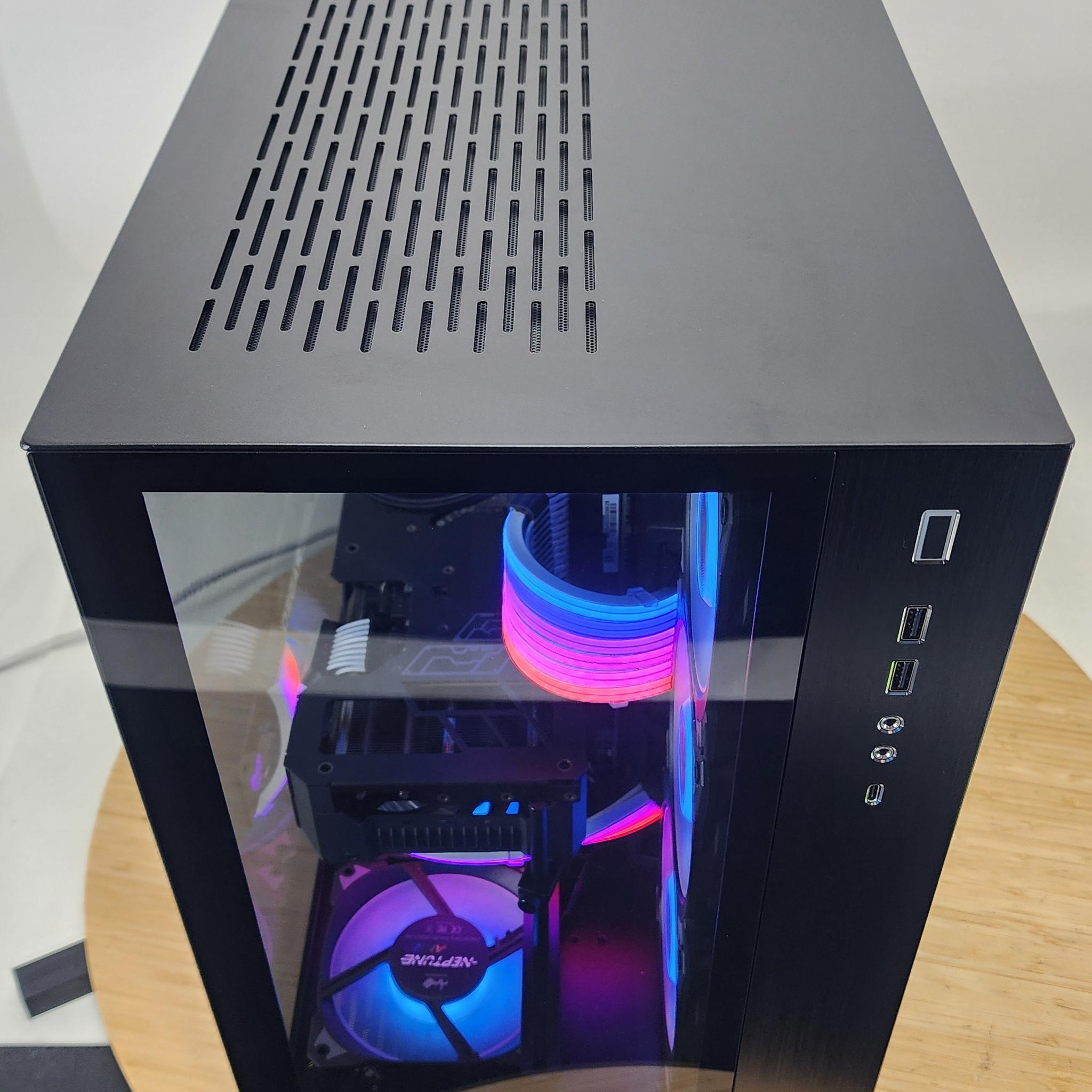 Gaming PC Ryzen 7 7800X3D 32GB RAM 1TB SSD RX 7800 XT 16GB Win11 Computer