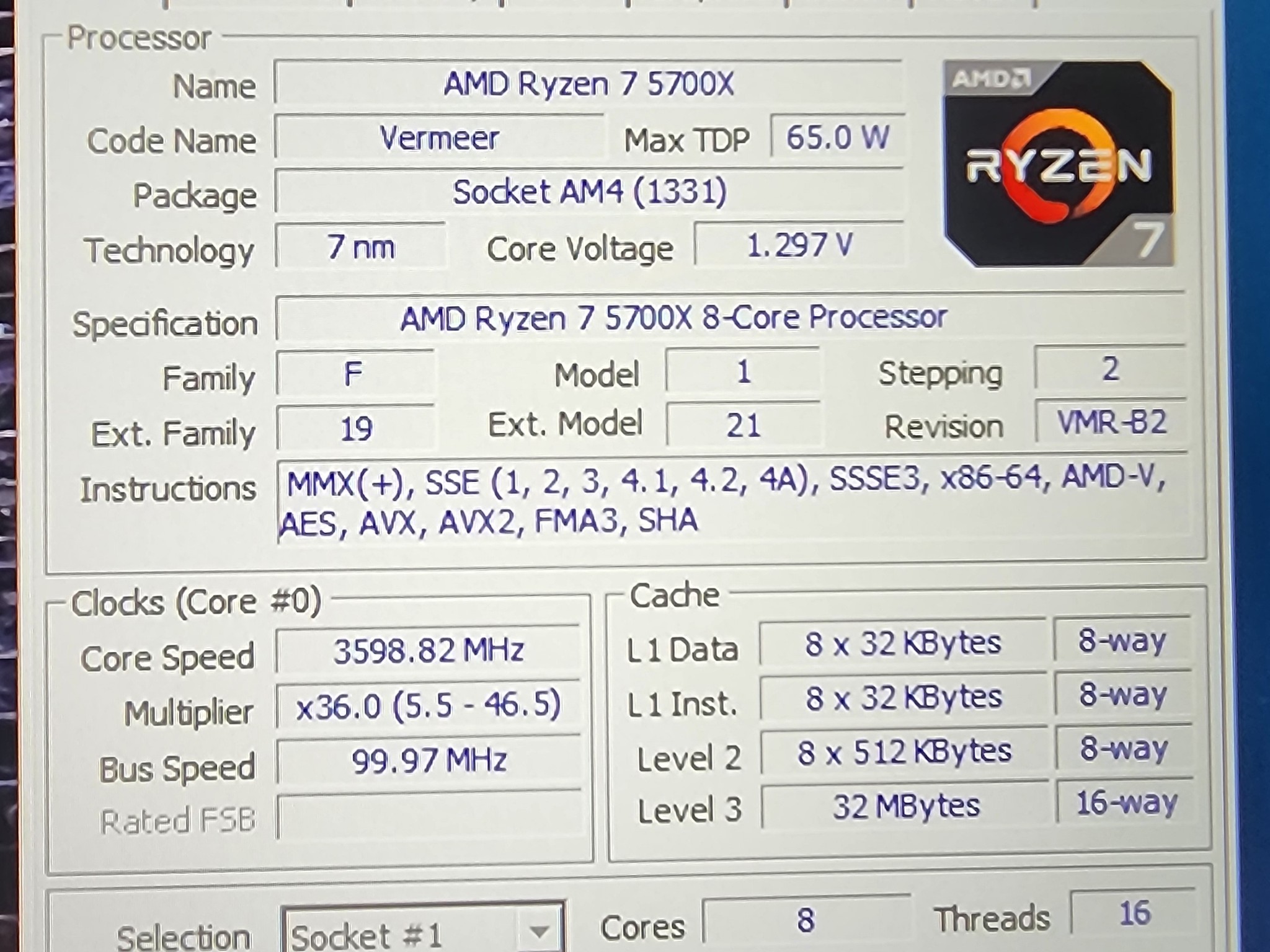 Gaming PC AMD Ryzen7 5700X AMD RX 7900 GRE 16GB