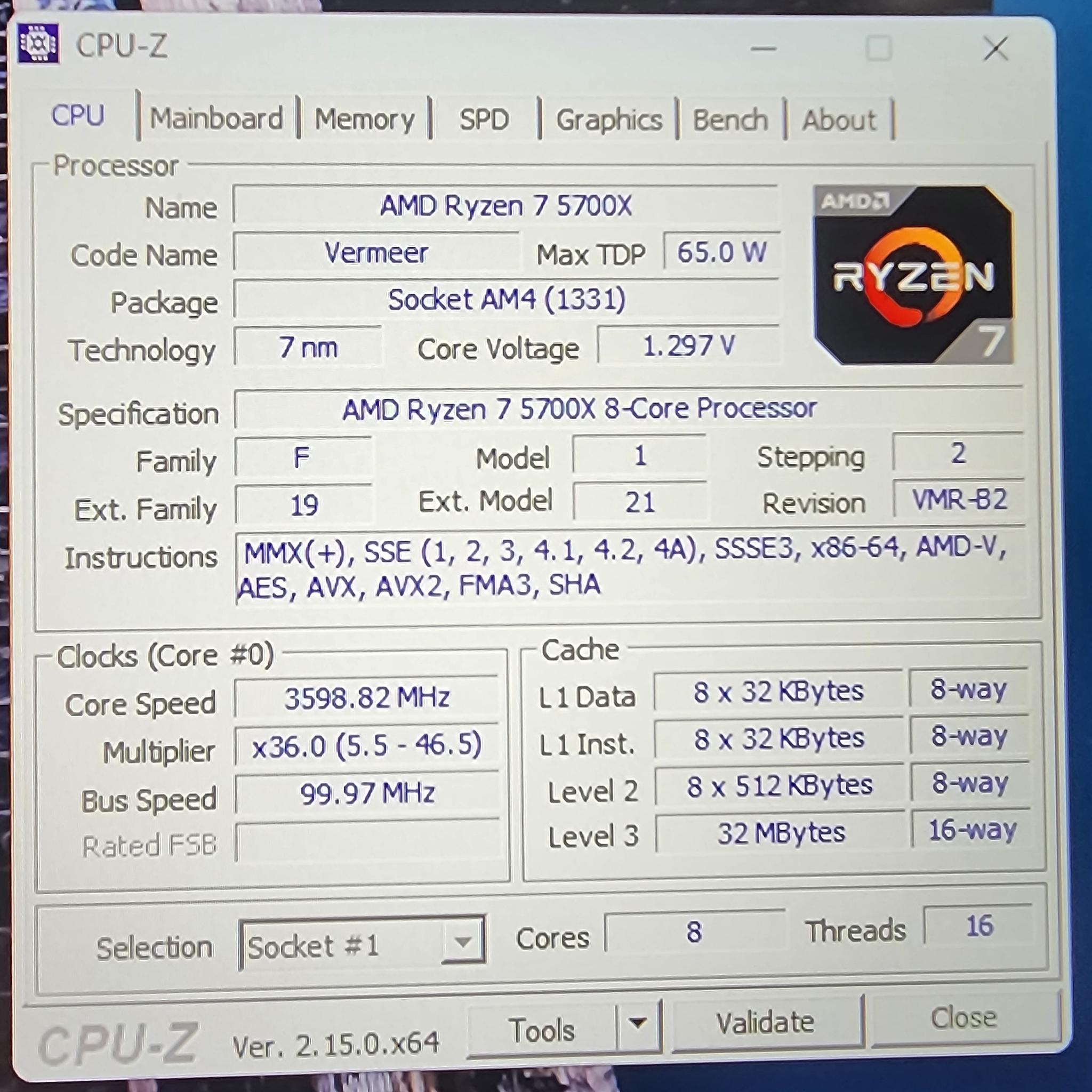 Gaming PC AMD Ryzen7 5700X AMD RX 7900 GRE 16GB