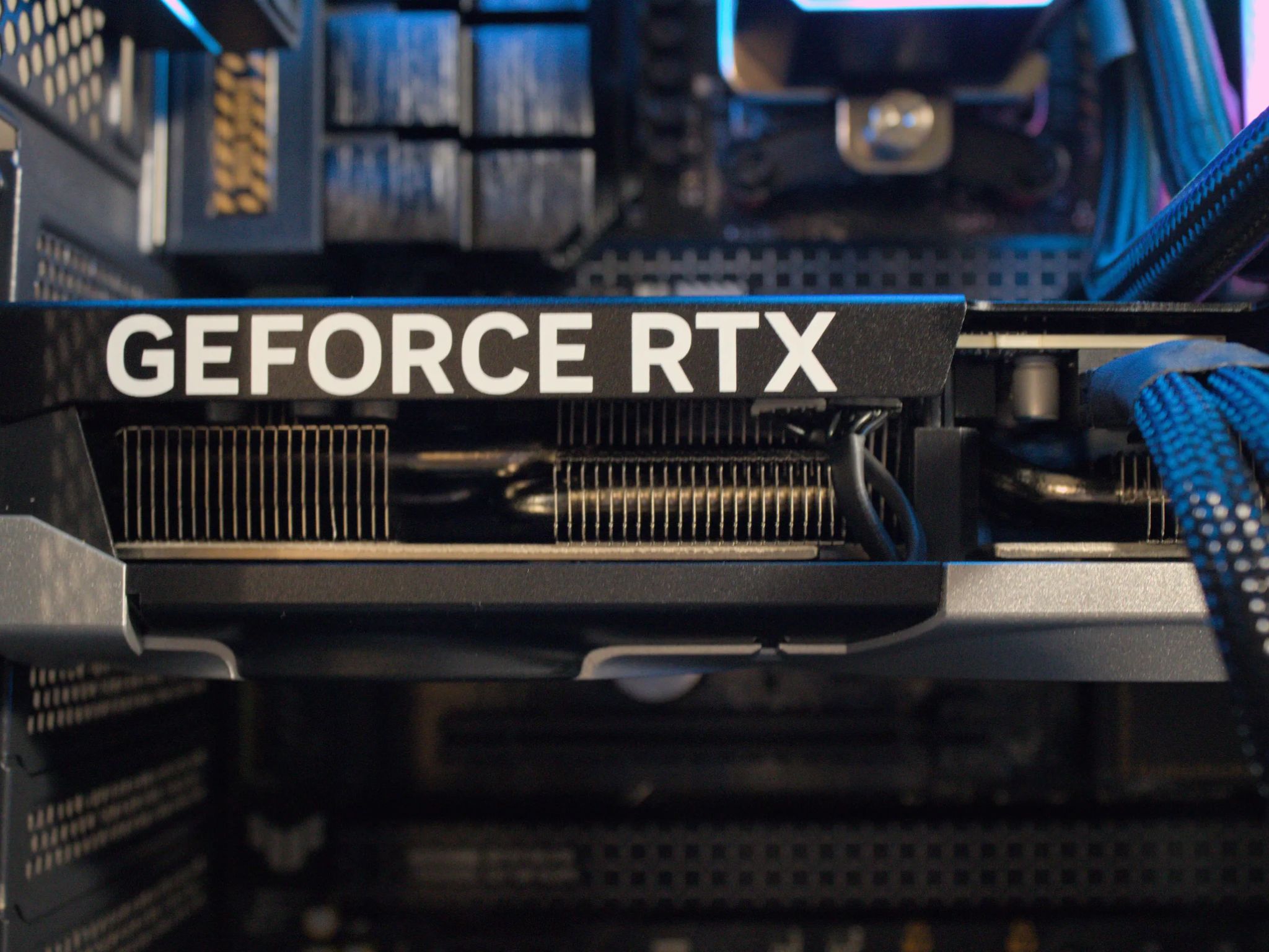 RTX 5080 | Ryzen 7 7800X3D | 2TB SSD NVMe | 32GB RAM DDR5 | 1050W PSU