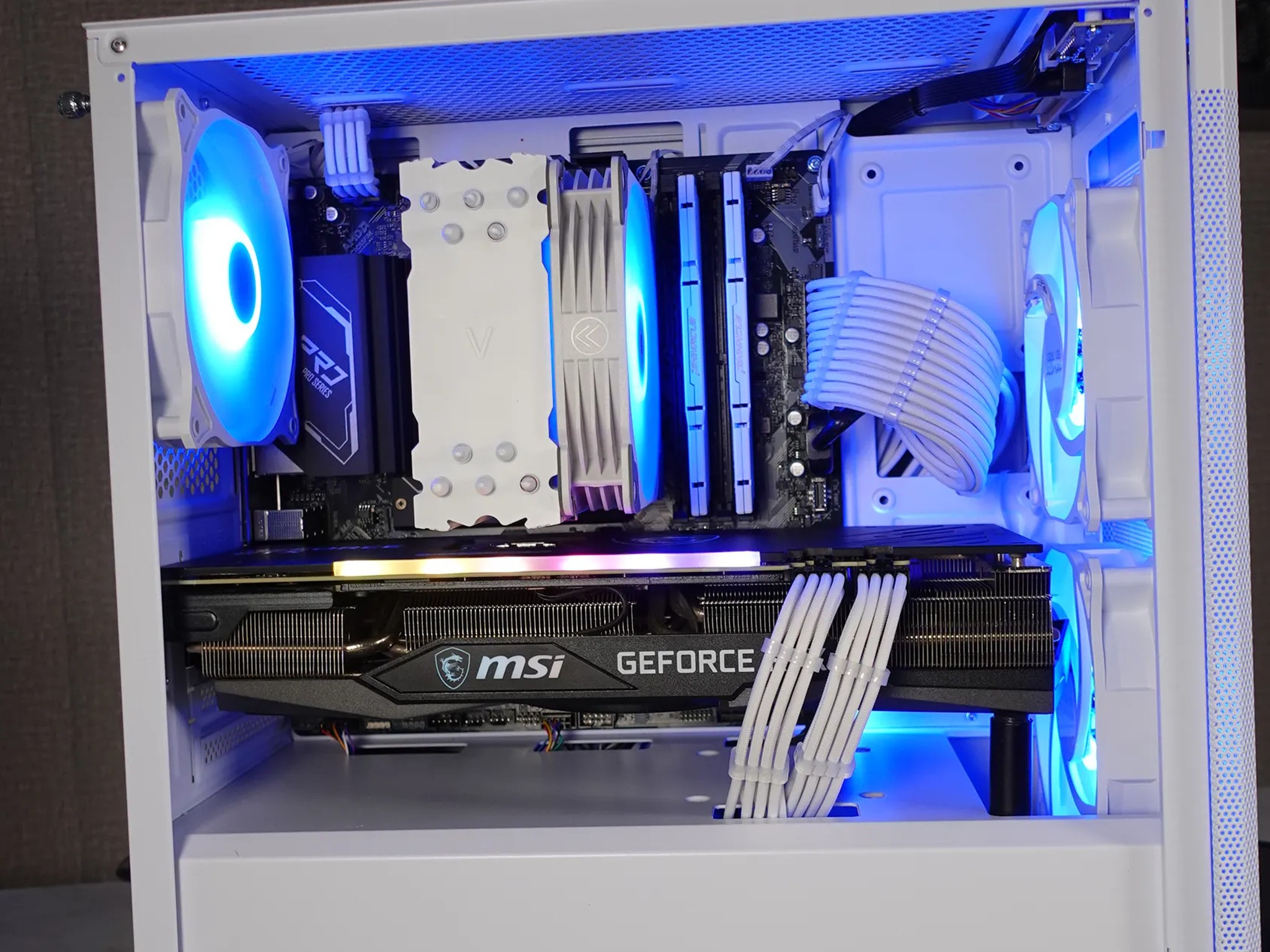 Snowstorm Elite 12600kf rtx 3070