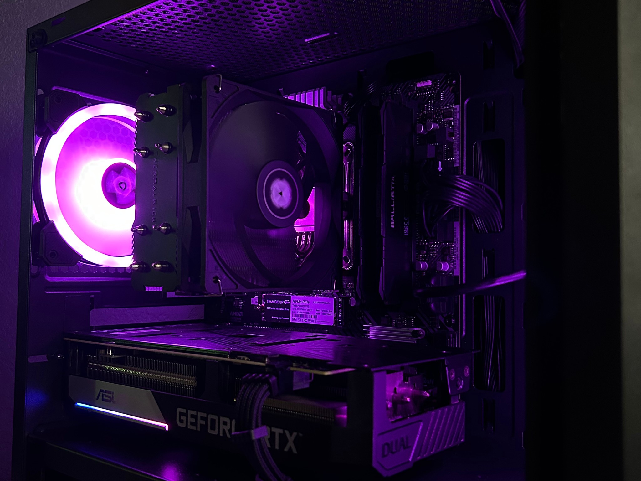 ⚫️🟣⚫️ | RTX 3060 Ti | Ryzen 5 5600 | 16GB Crucial Ballistix 3200Mhz