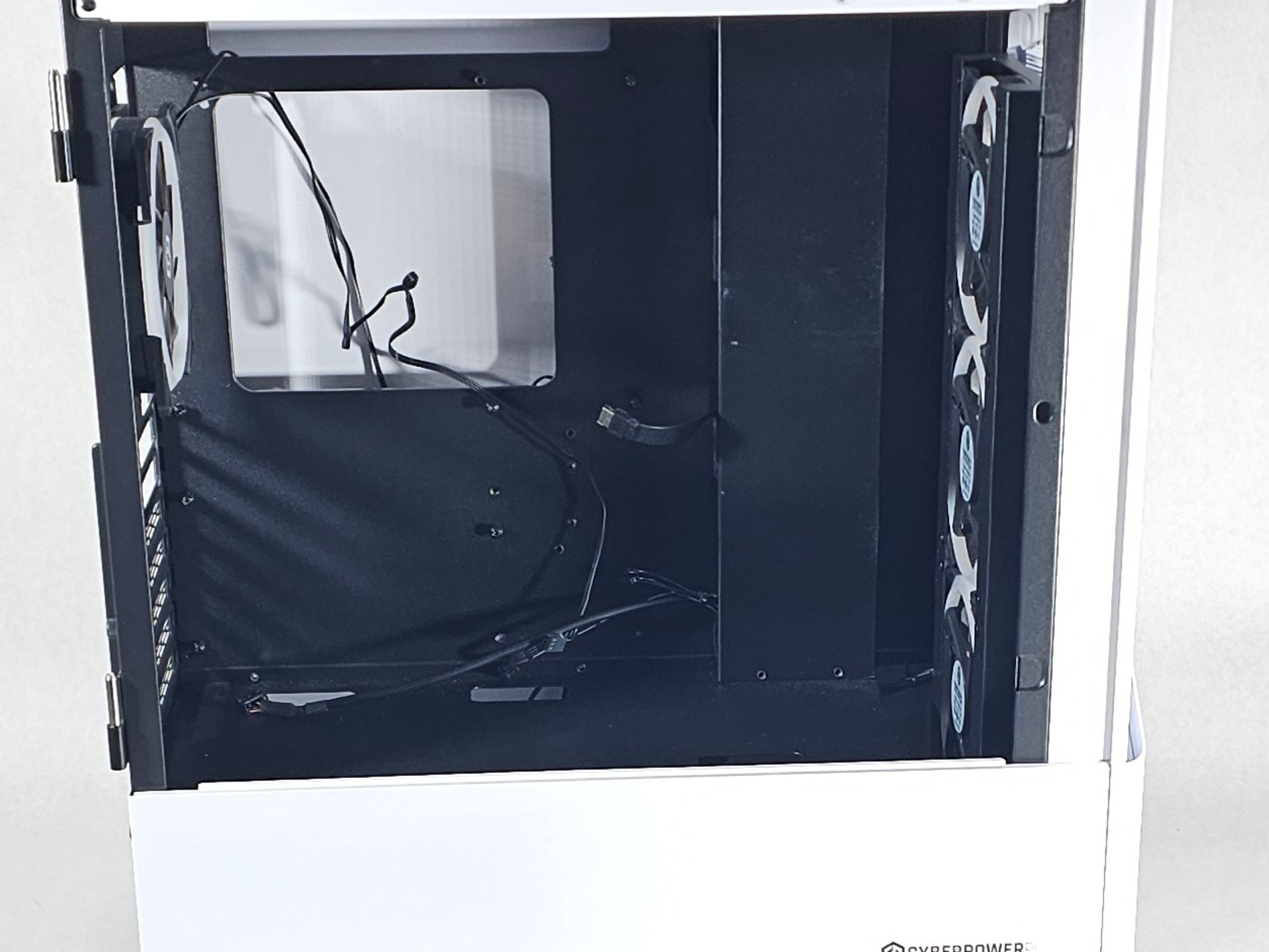 White CyberPower RGB PC Case w\ 4 RGB Fans