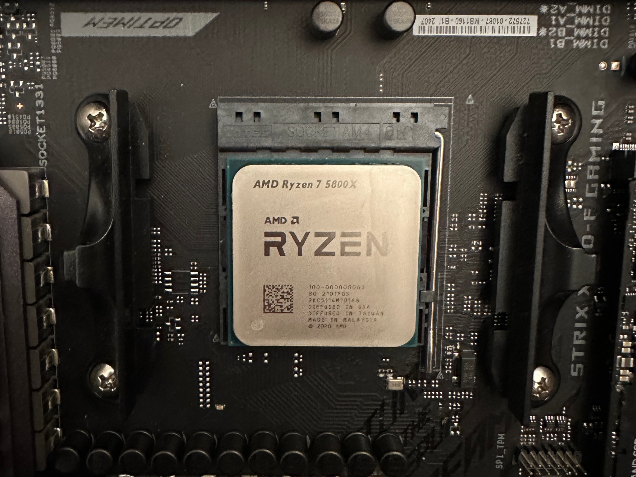 (BUNDLE) ROG Strix X570 Gaming / Ryzen 7 5800X + 32GB 3600MHz + Samsung 970 EVO