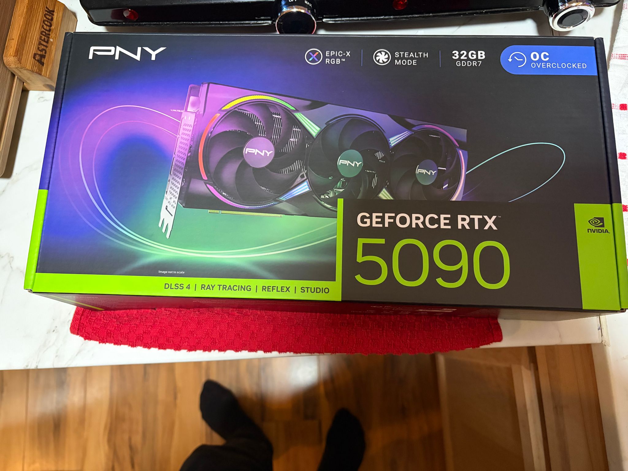 PNY GeForce RTX 5090 ARGB EPIC-X RGB Overclocked Triple Fan