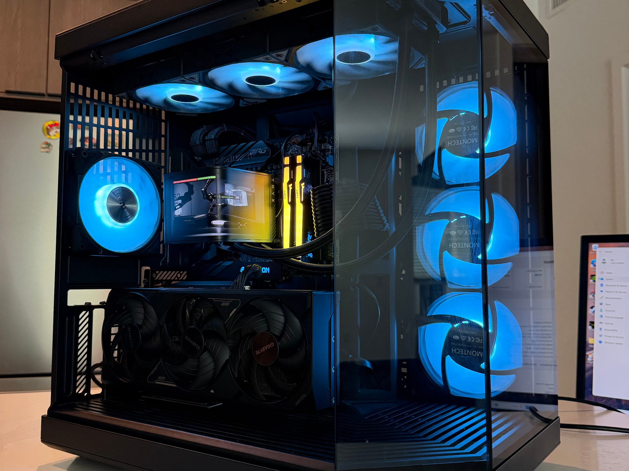 High End Gaming PC | RTX 5070Ti | RYZEN 9 9950X3D | 32GB DDR5 | 2TB SSD | WIFI & BT | WINDOWS 11
