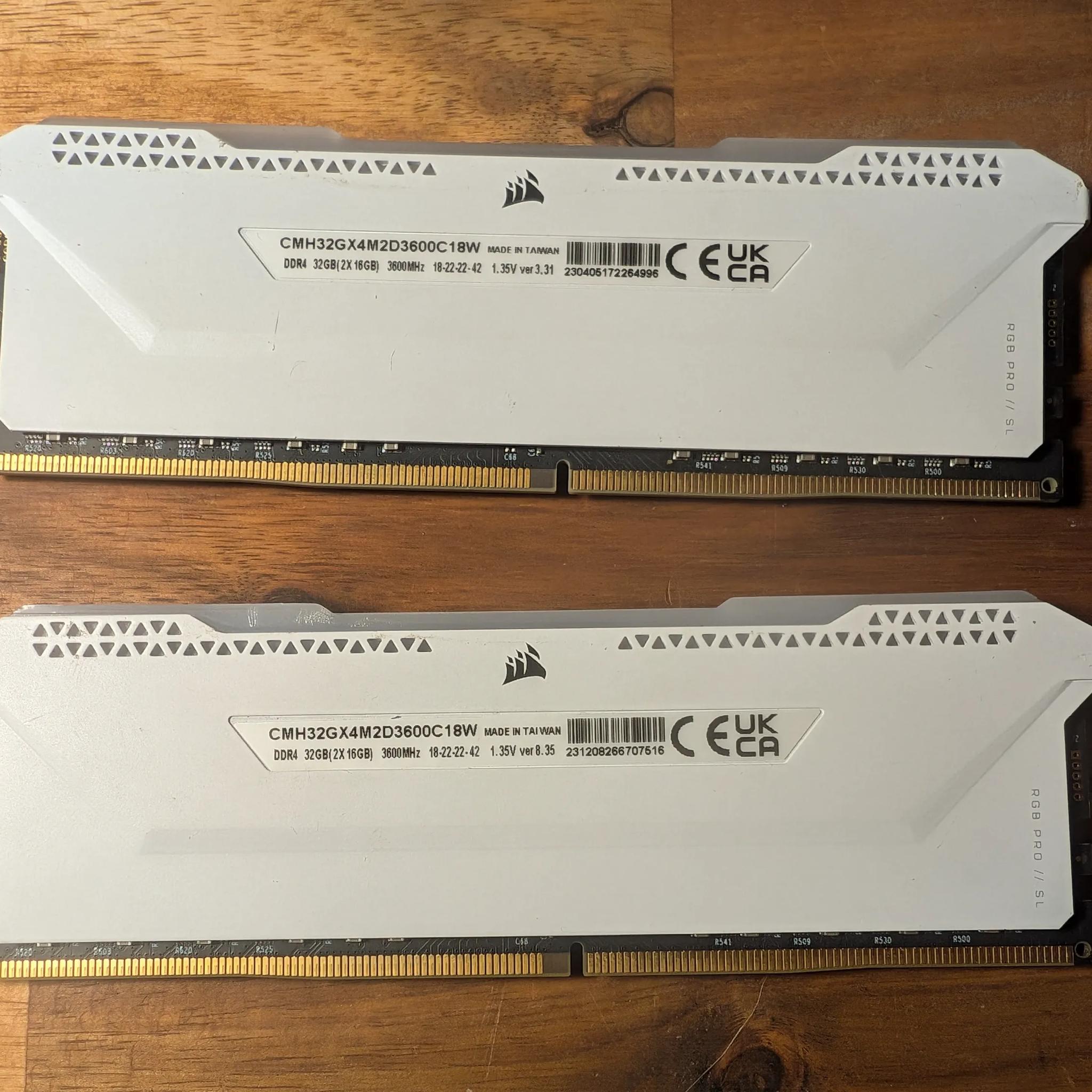 Corsair DDR4 32GB (16x2)