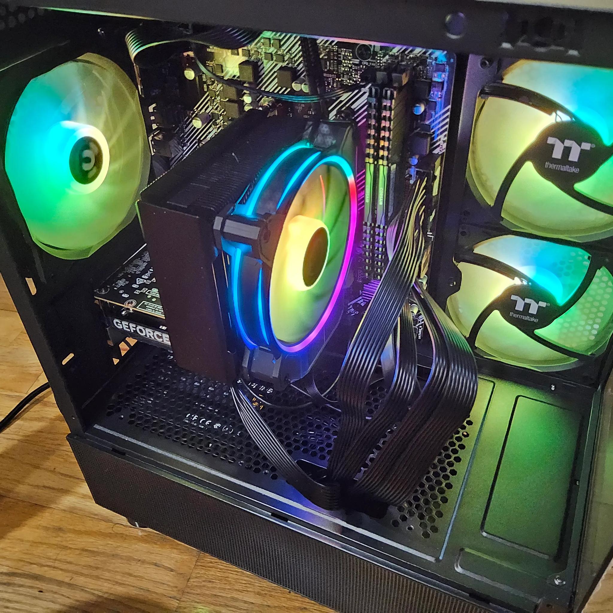 RTX 5060 / ryzen 7 5800xt / 32GB DDR4 / 1TB SSD / Windows 11 pro /  Wifi 7