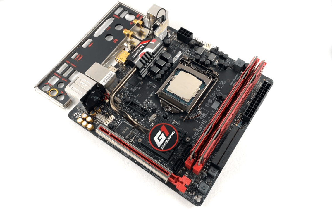 Gigabyte GA-Z170N-Gaming 5, mini-ITX MOBO Bundle Intel i7-7700K CPU 16GB (2x8 GB) DDR4 RAM IO Shield