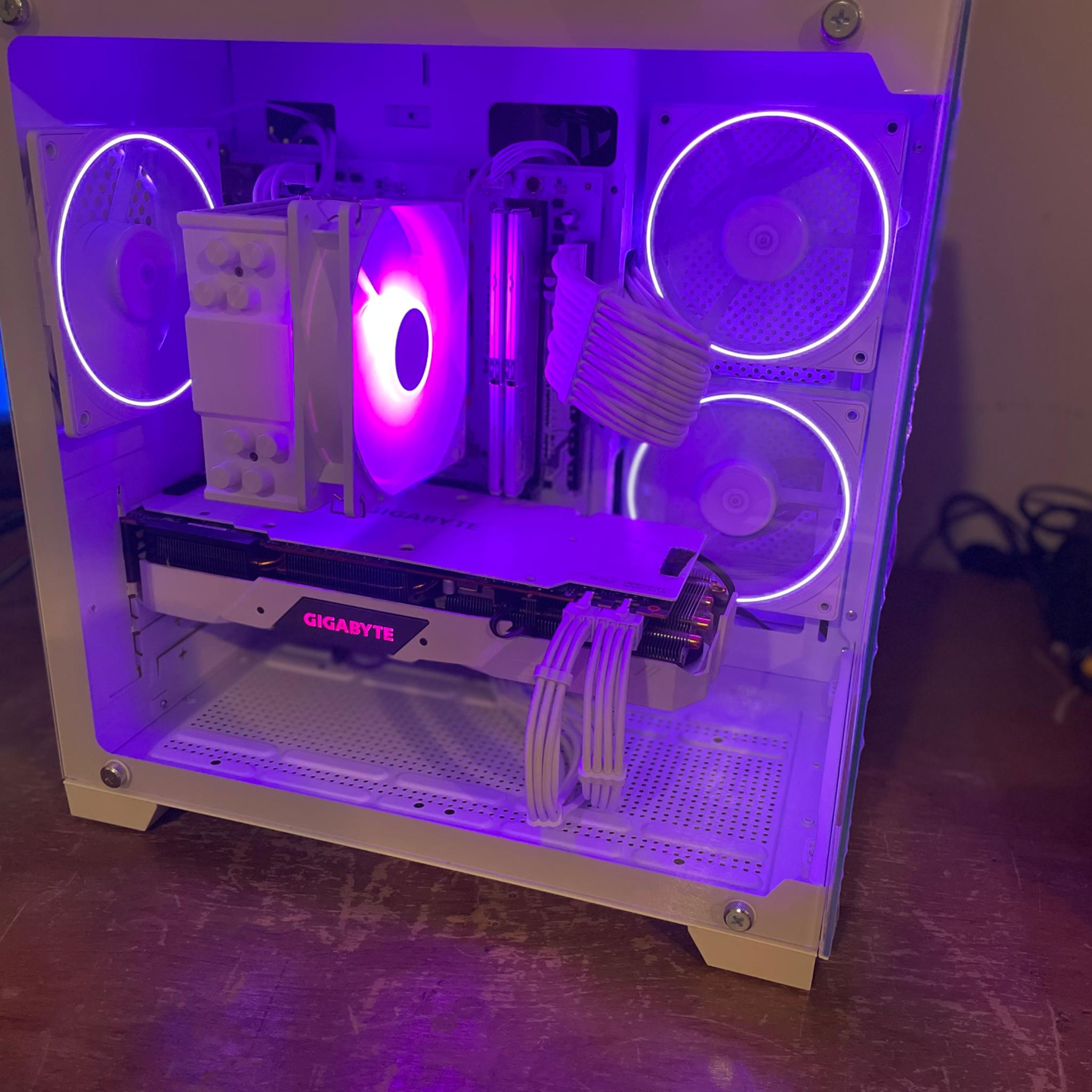 Ryzen 7| RTX 2070 Super| 32GB Ram| 1TB| WiFi