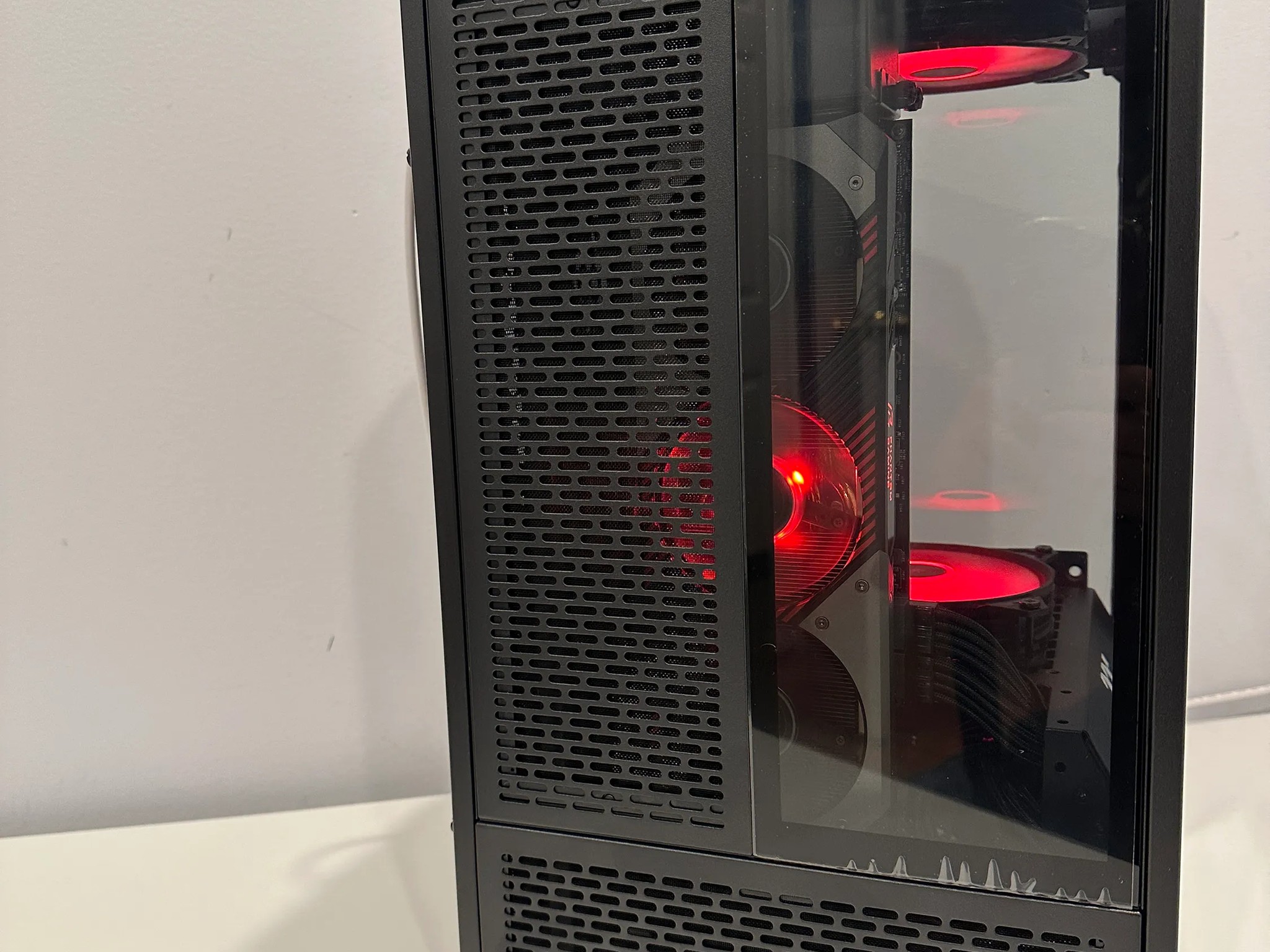 🔴🤖⚔️Red Empire🔴🤖⚔️-Gaming PC-Intel i5 12400 6Cores-AMD RX 5700 XT 8GB-16GB DDR4 -1TB NVME