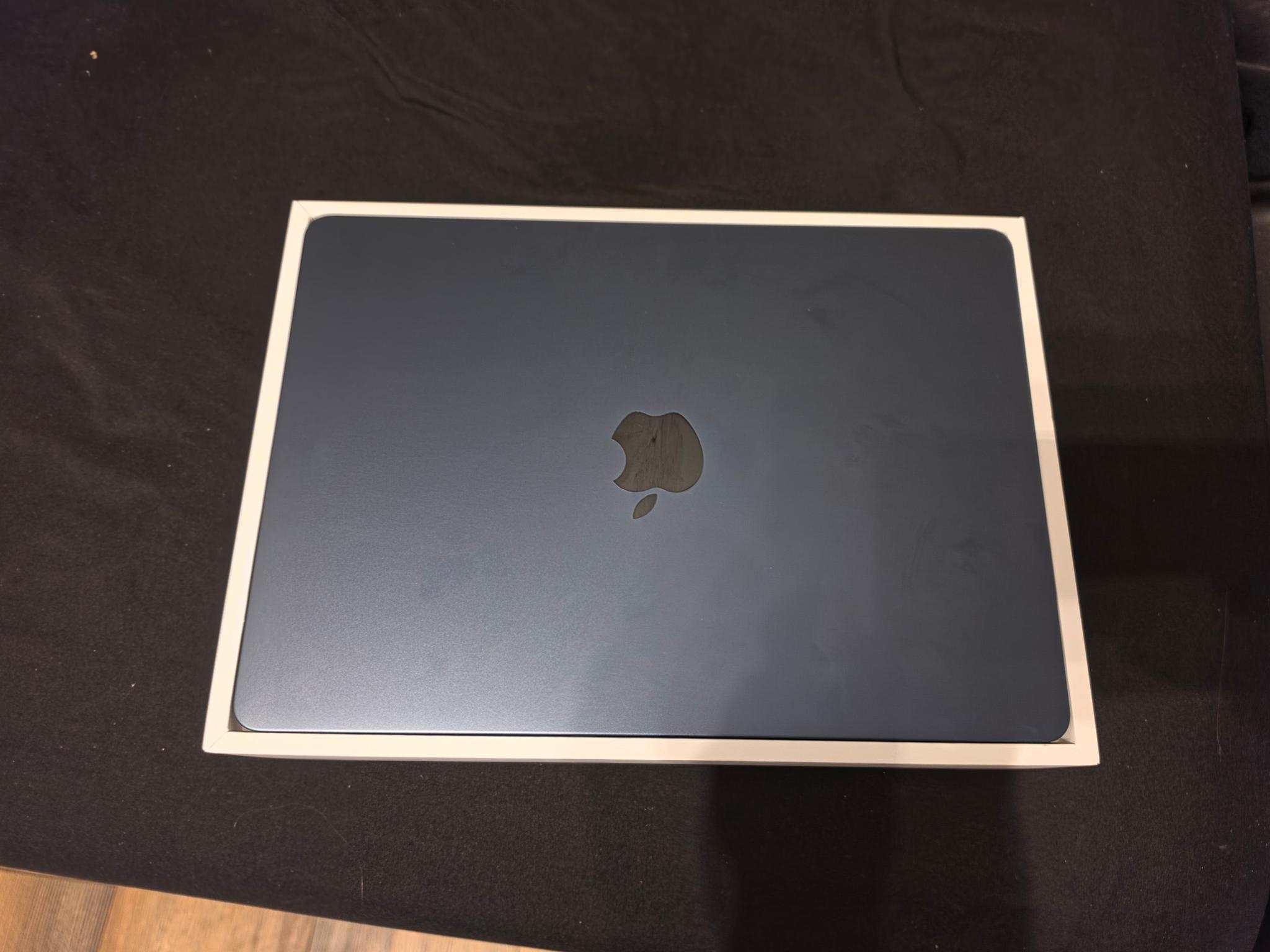 Apple MacBook Air 13" 2025 M4 Blue 16GB RAM 256GB SSD 10-Core CPU 8-Core GPU