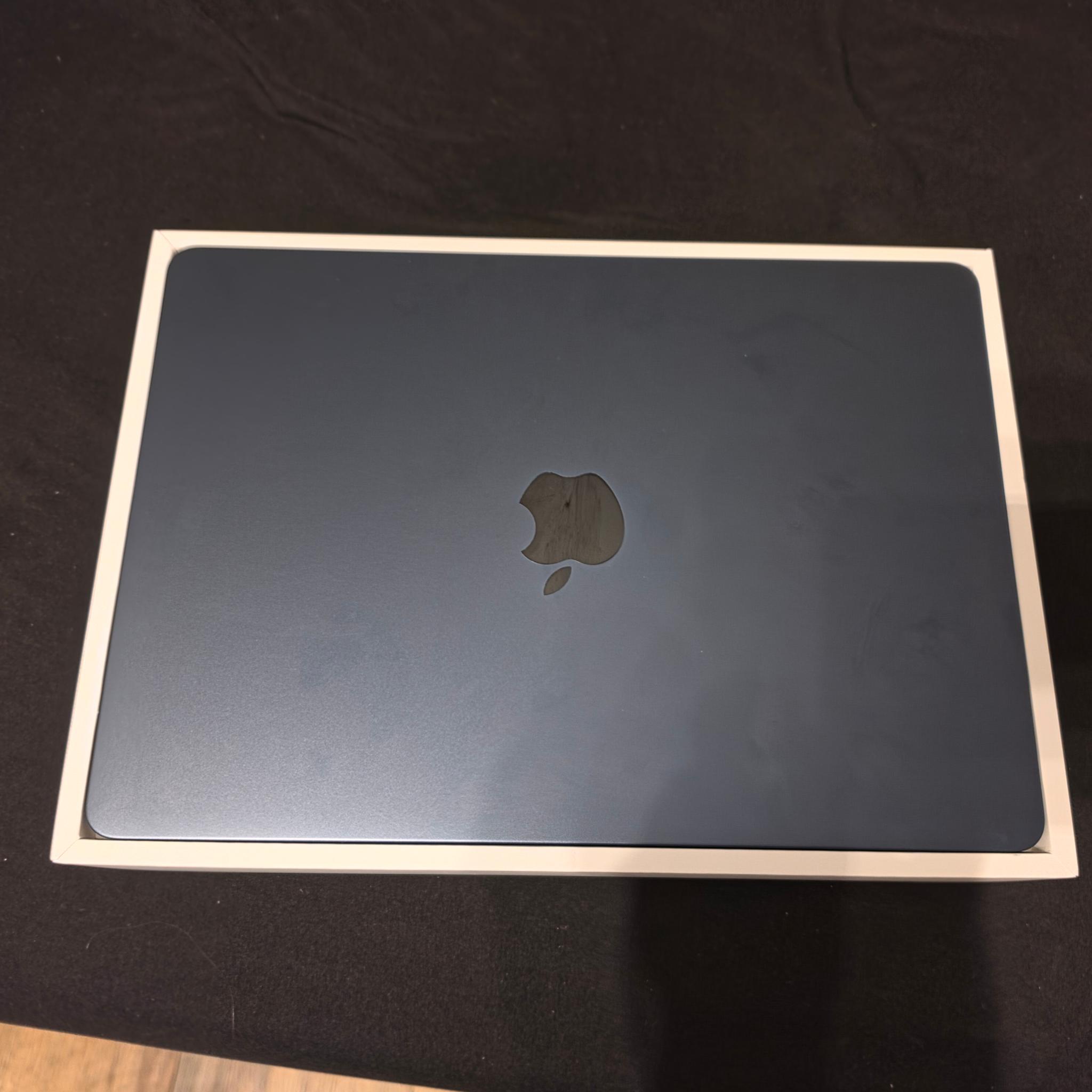 Apple MacBook Air 13" 2025 M4 Blue 16GB RAM 256GB SSD 10-Core CPU 8-Core GPU