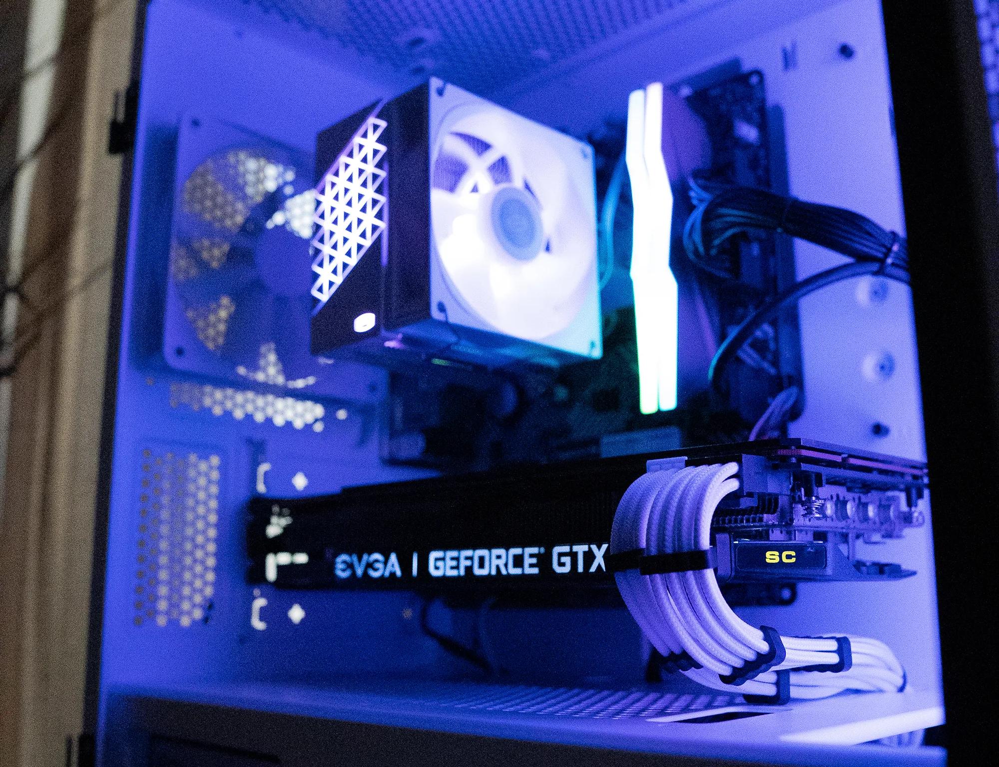 🌪️🟣 | EVGA GTX 1080Ti 11GB | RYZEN 7 3700X | 16GB DDR4 RAM | 1TB SSD | Violet Vortex