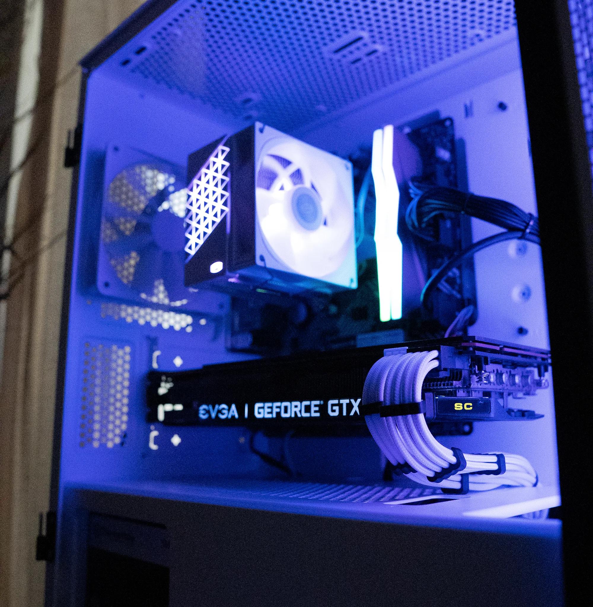 🌪️🟣 | EVGA GTX 1080Ti 11GB | RYZEN 7 3700X | 16GB DDR4 RAM | 1TB SSD | Violet Vortex