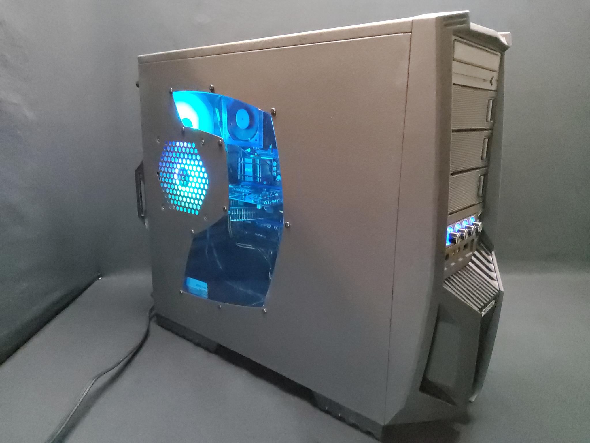 Retro Gaming PC and COD Modern Warfare boxed DVD